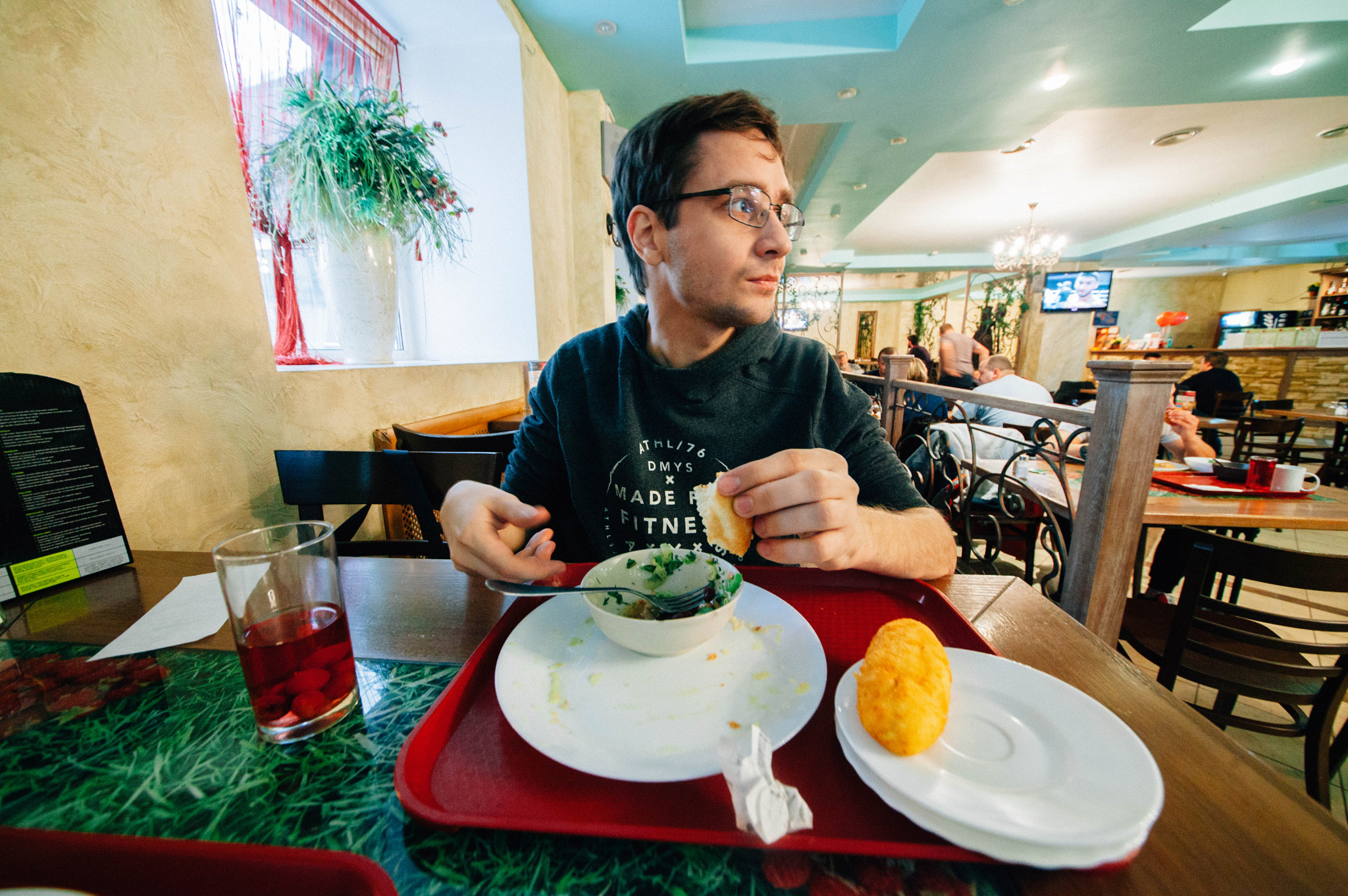 Sigma 12-24mm F4.5-5.6 II DG HSM sample photo. Я бесполезен. photography