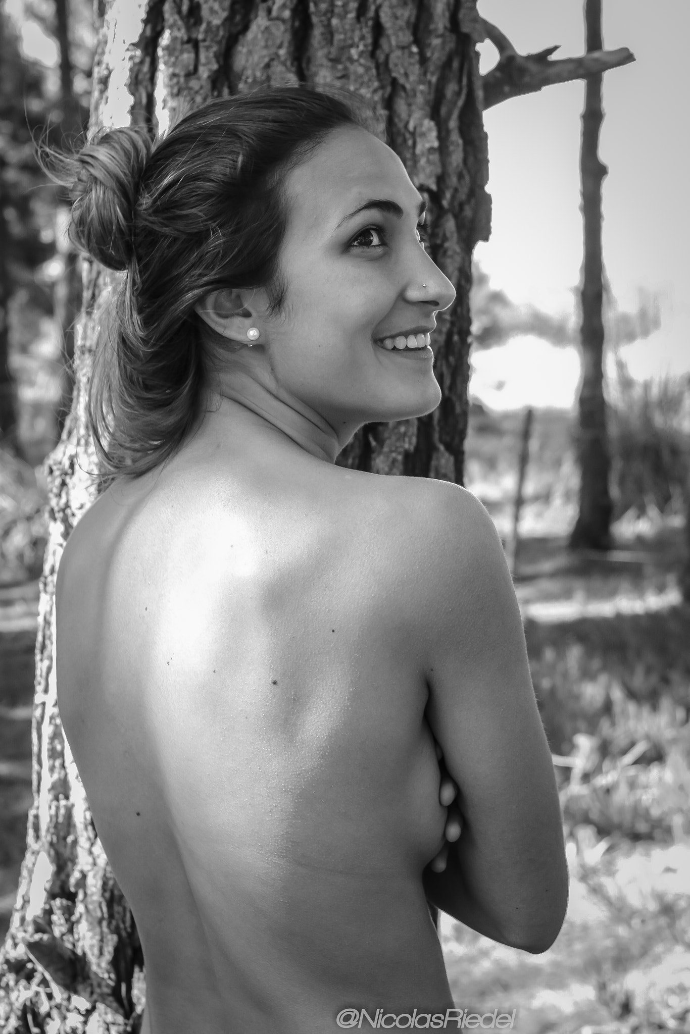 Canon EF 35mm F2 sample photo. Melanie photography