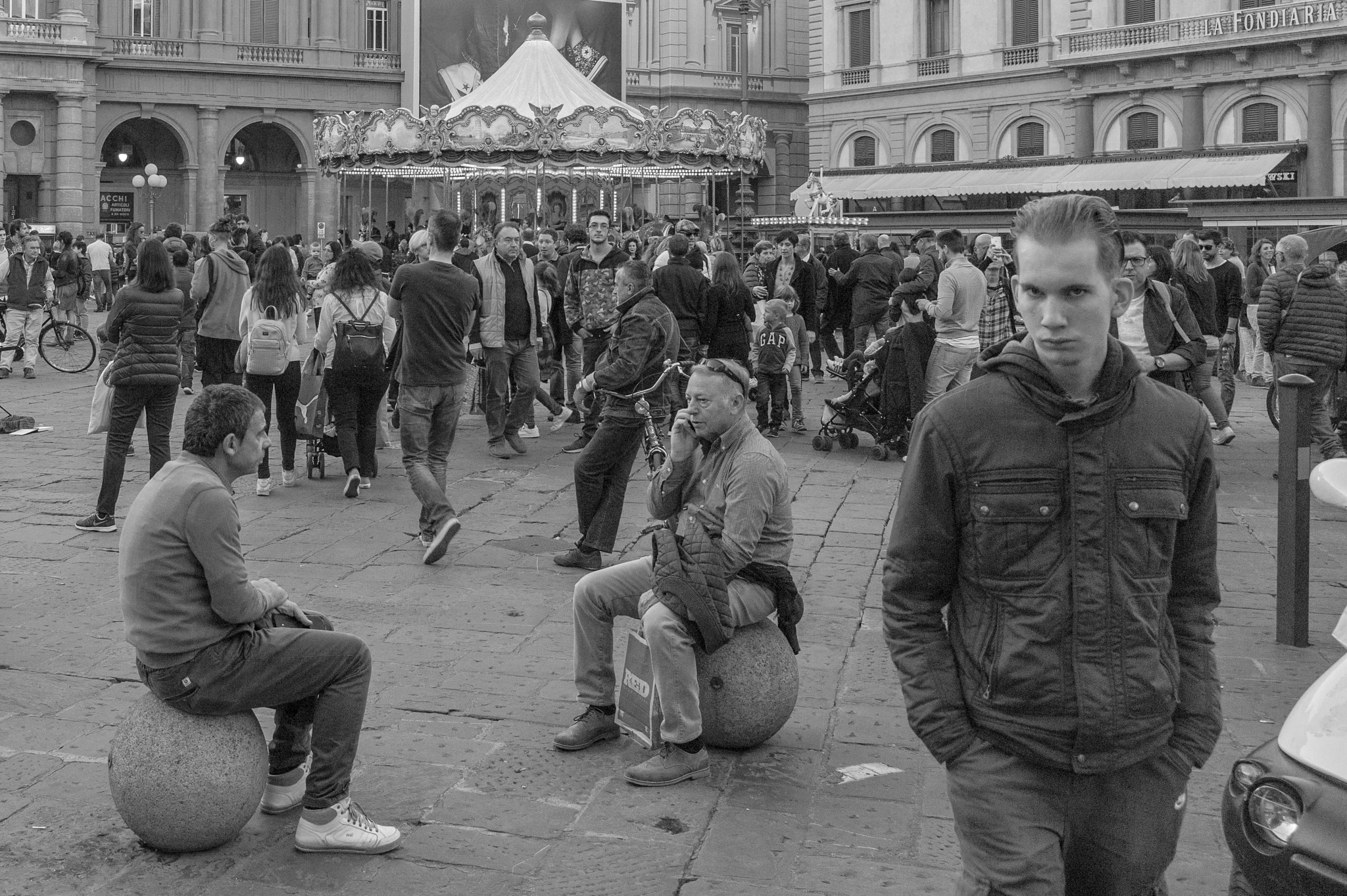 Leica M9 + Elmarit-M 28mm f/2.8 (III) sample photo. Firenze, piazza della repubblica photography