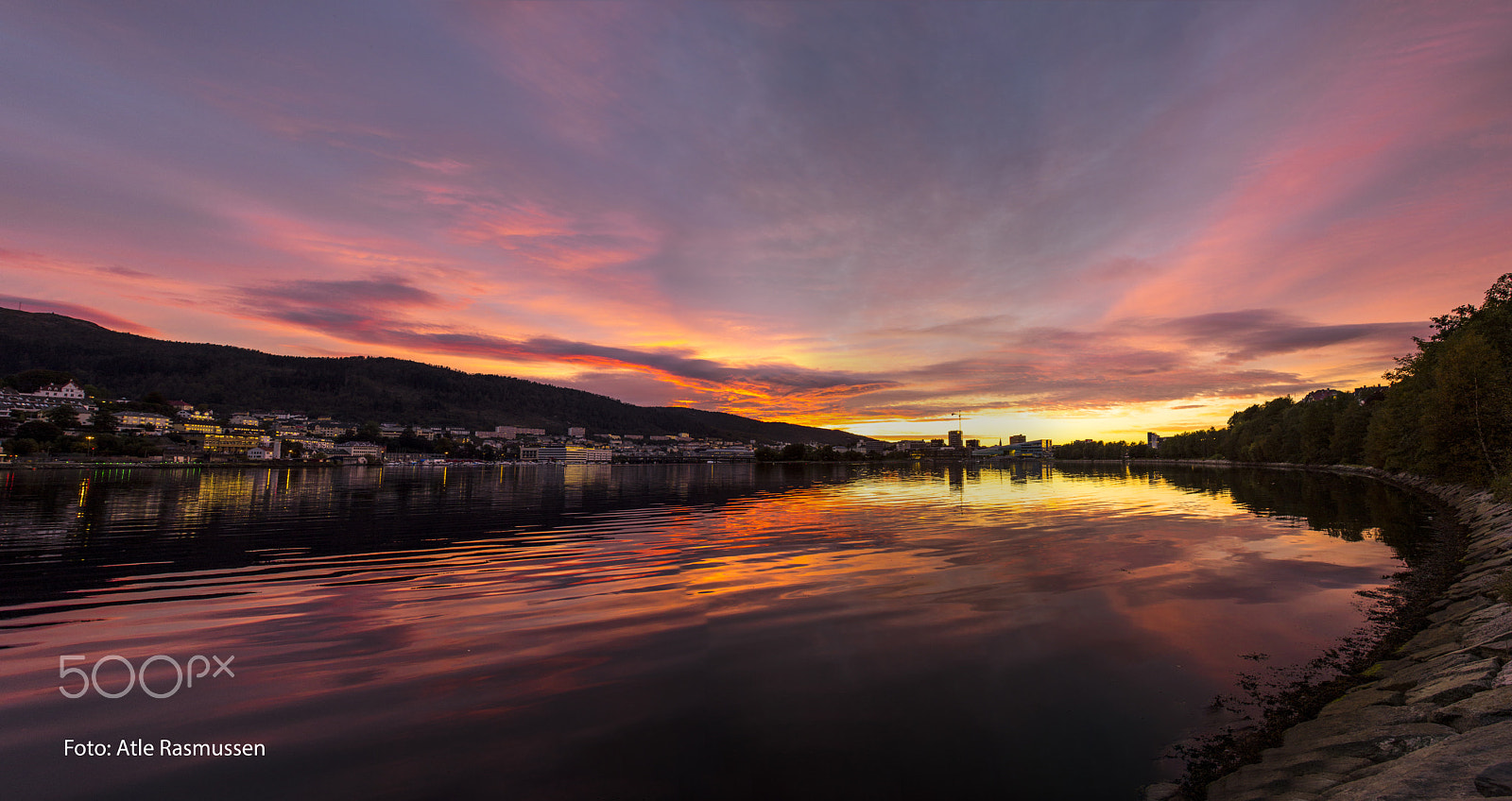 Canon EF 28mm F2.8 IS USM sample photo. October sunset photography