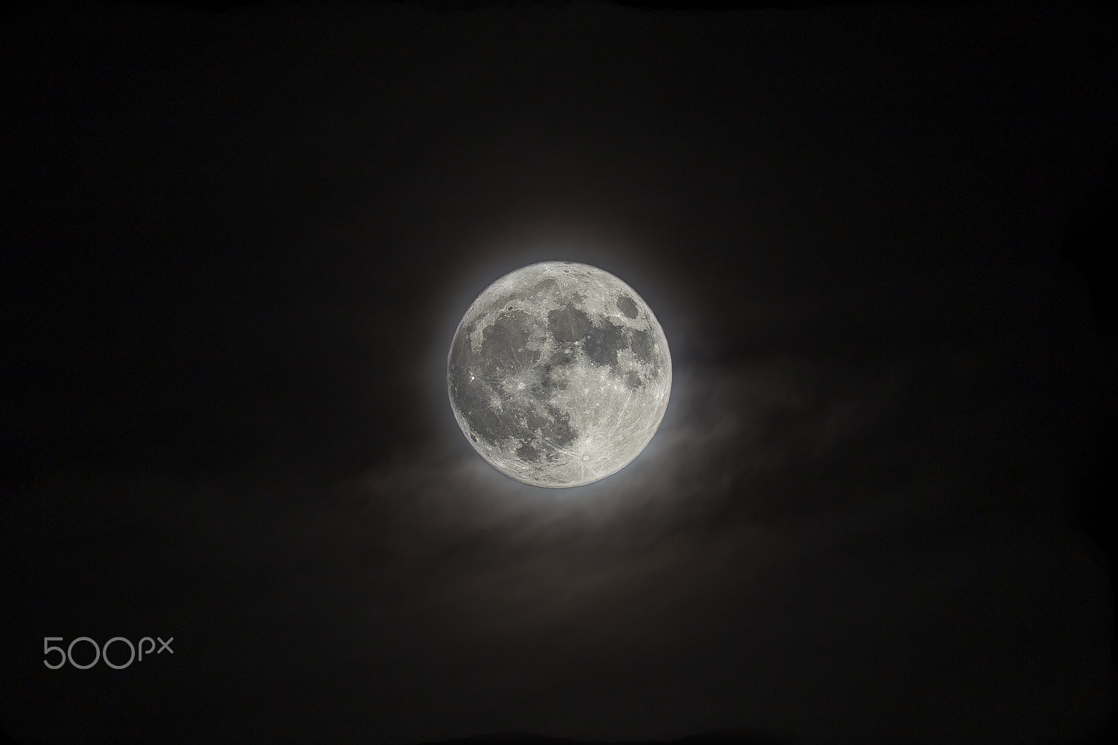Canon EF 70-200mm F2.8L IS II USM sample photo. Autumn's super moon by simon yeung photography