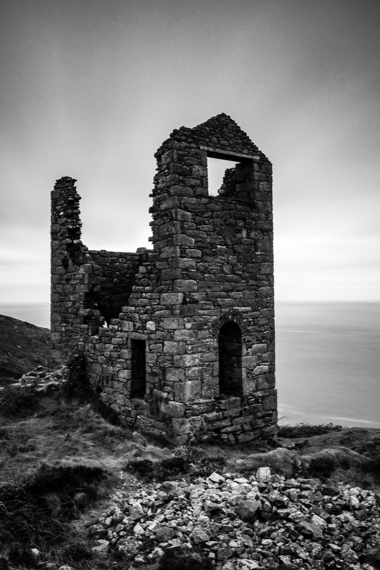 Sigma 18-50mm f/2.8 Macro sample photo. Engine house photography