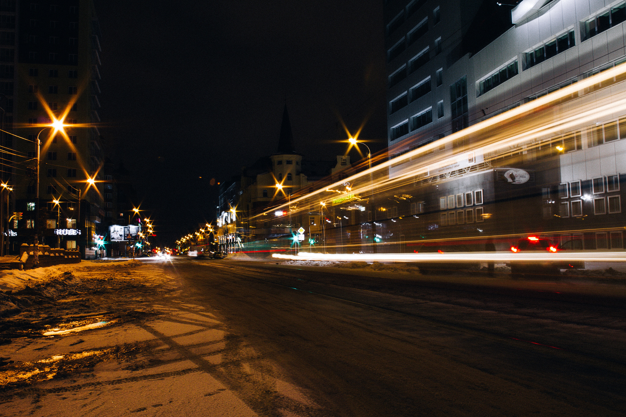 Canon EOS 7D + Canon EF 20mm F2.8 USM sample photo. Chelly photography