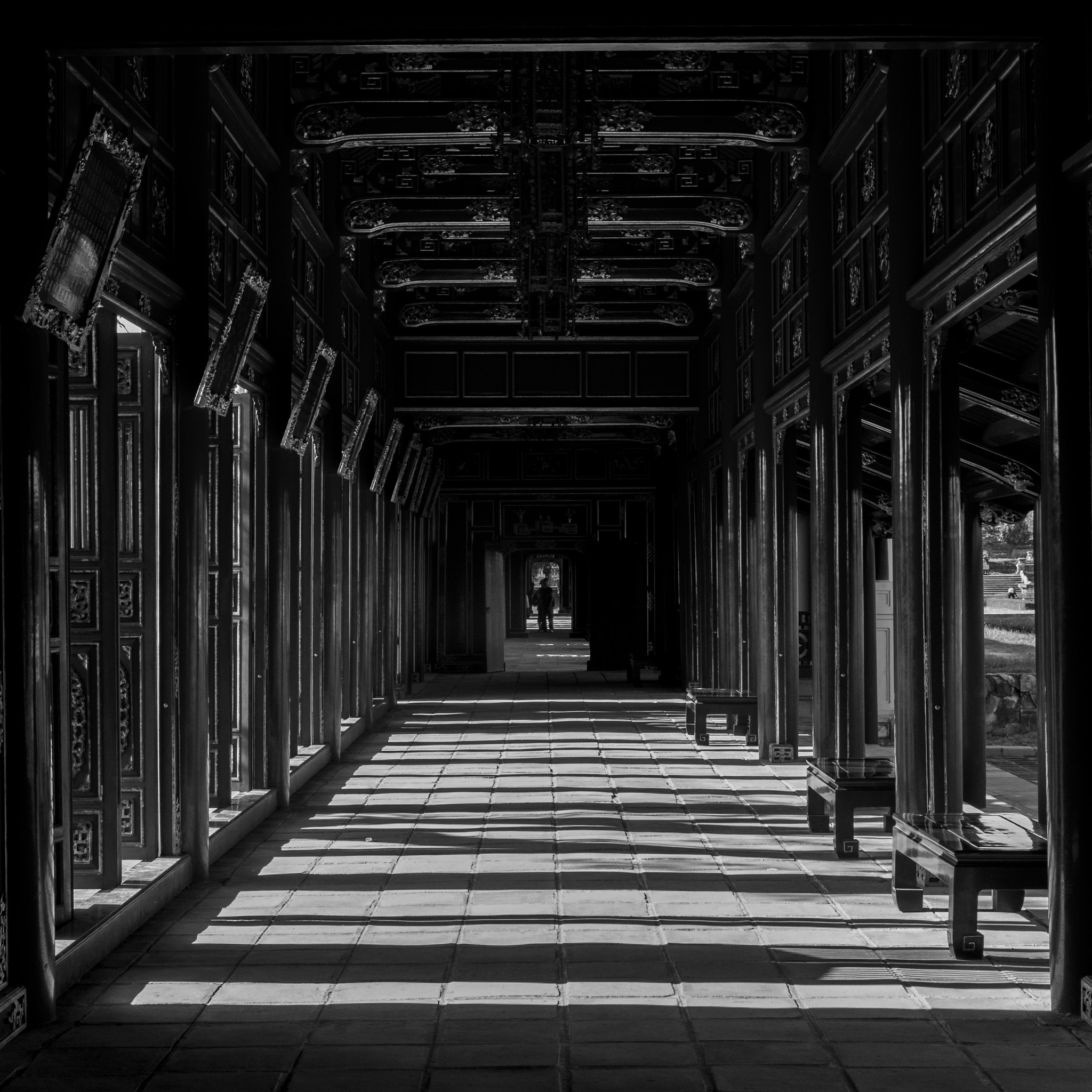 Canon EOS 70D + Sigma 24-105mm f/4 DG OS HSM | A sample photo. Pathway in the imperial city,hue, vietnam photography