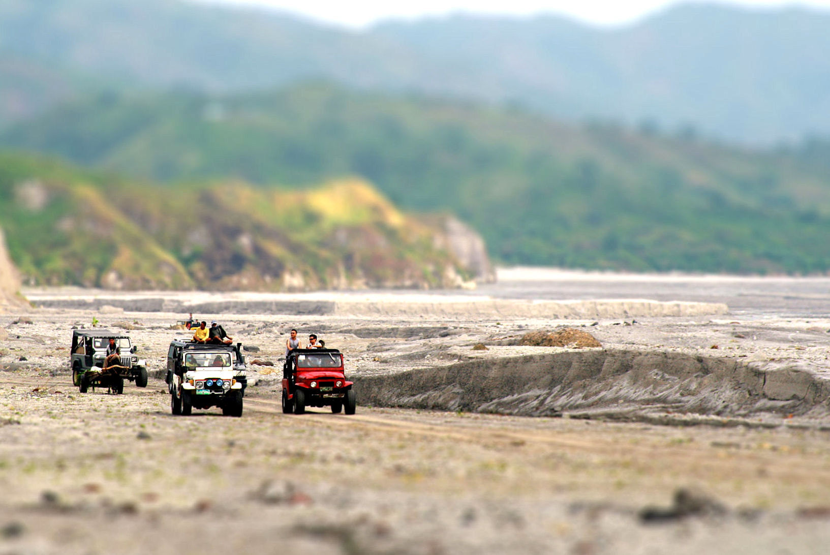 Canon EF 28-135mm F3.5-5.6 IS USM sample photo. Driving to mt. pinatubo, philippines photography