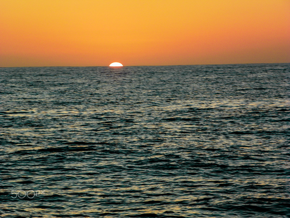 Kodak EasyShare Z981 sample photo. Ocean sunset photography