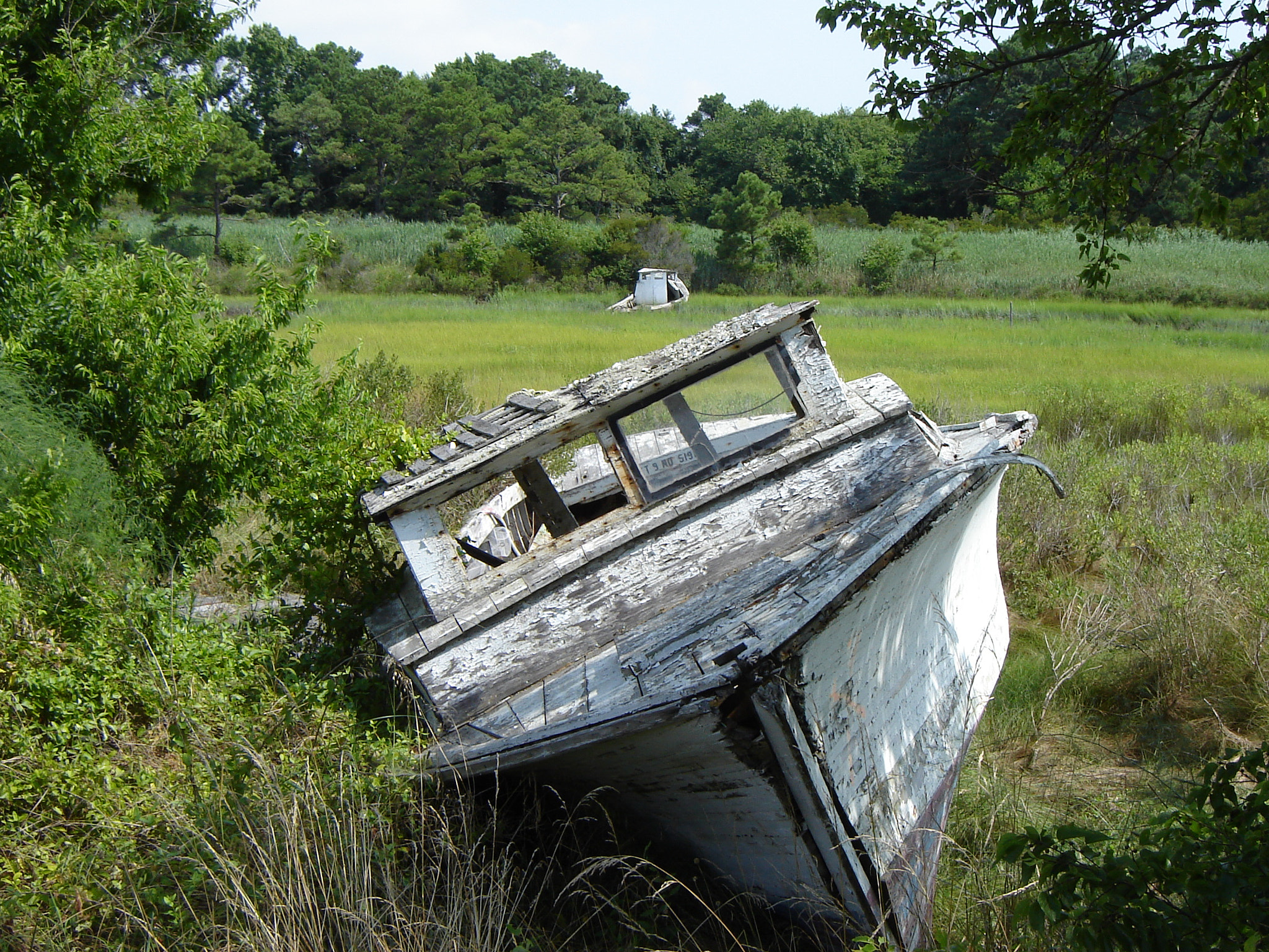 Sony DSC-S90 sample photo. Old workboats photography