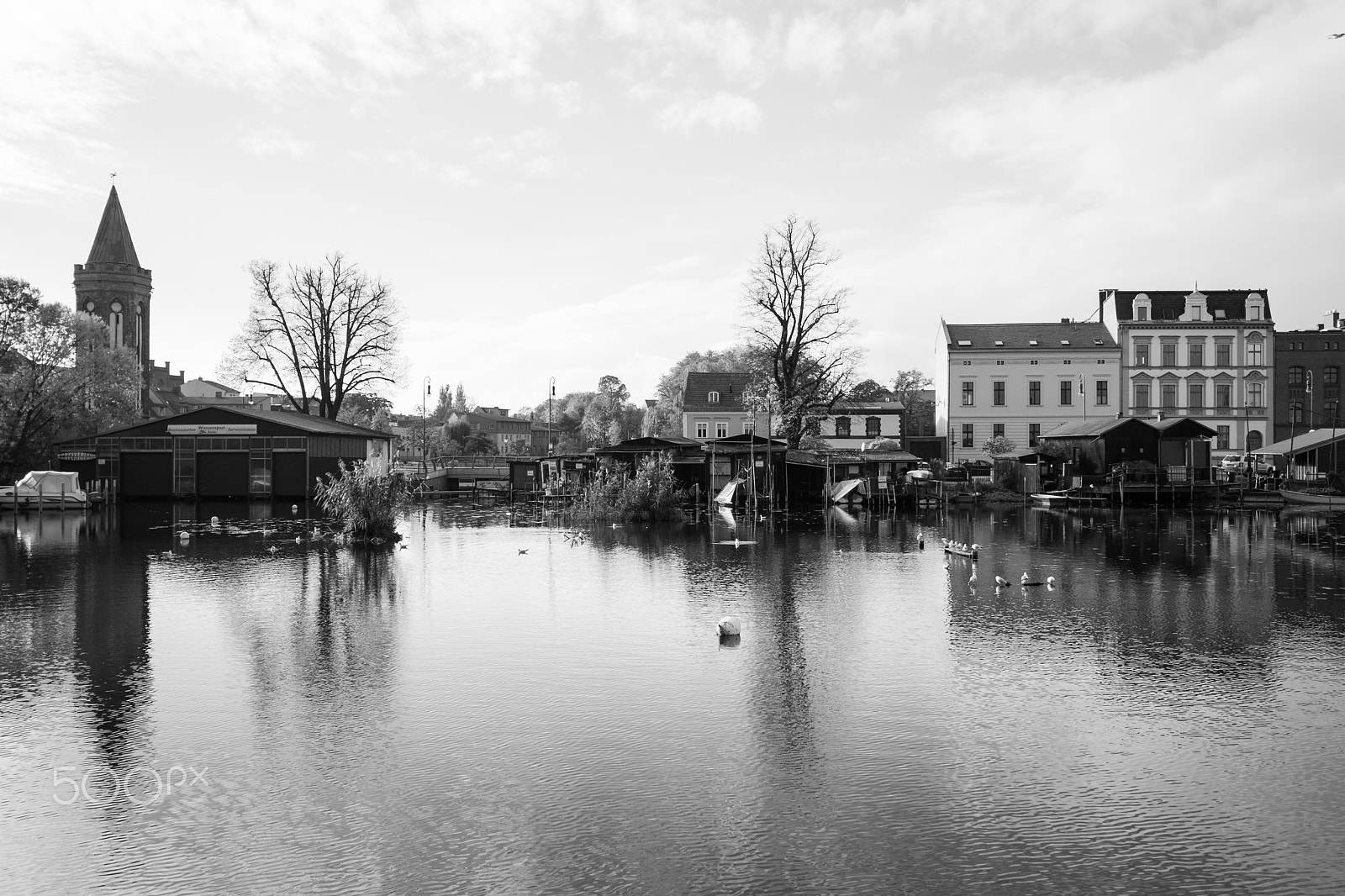 Canon EF-S 10-22mm F3.5-4.5 USM sample photo. On the river photography
