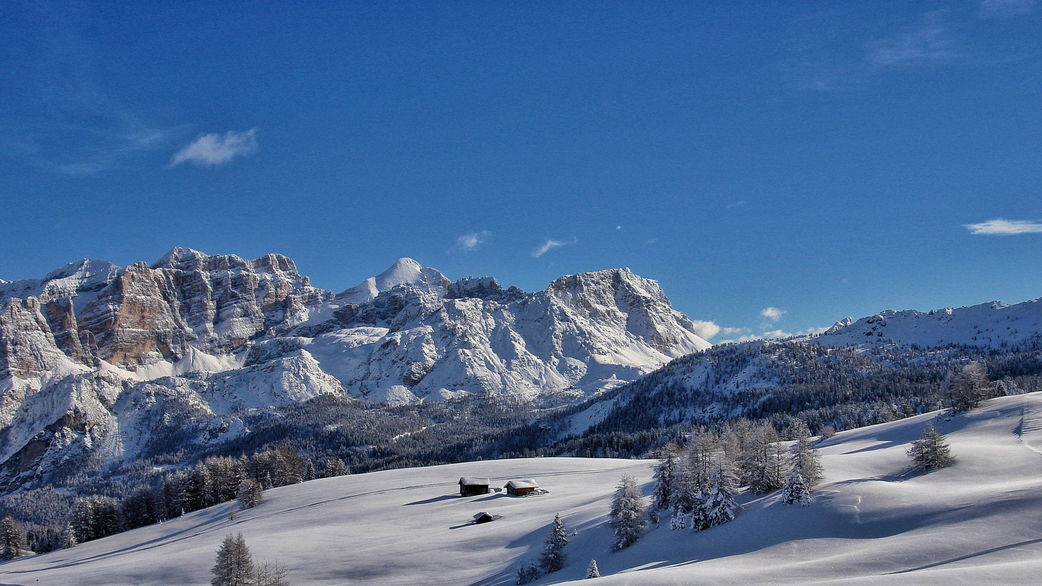 Sony DSC-N2 sample photo. White_39 - val badia  - dolomites photography