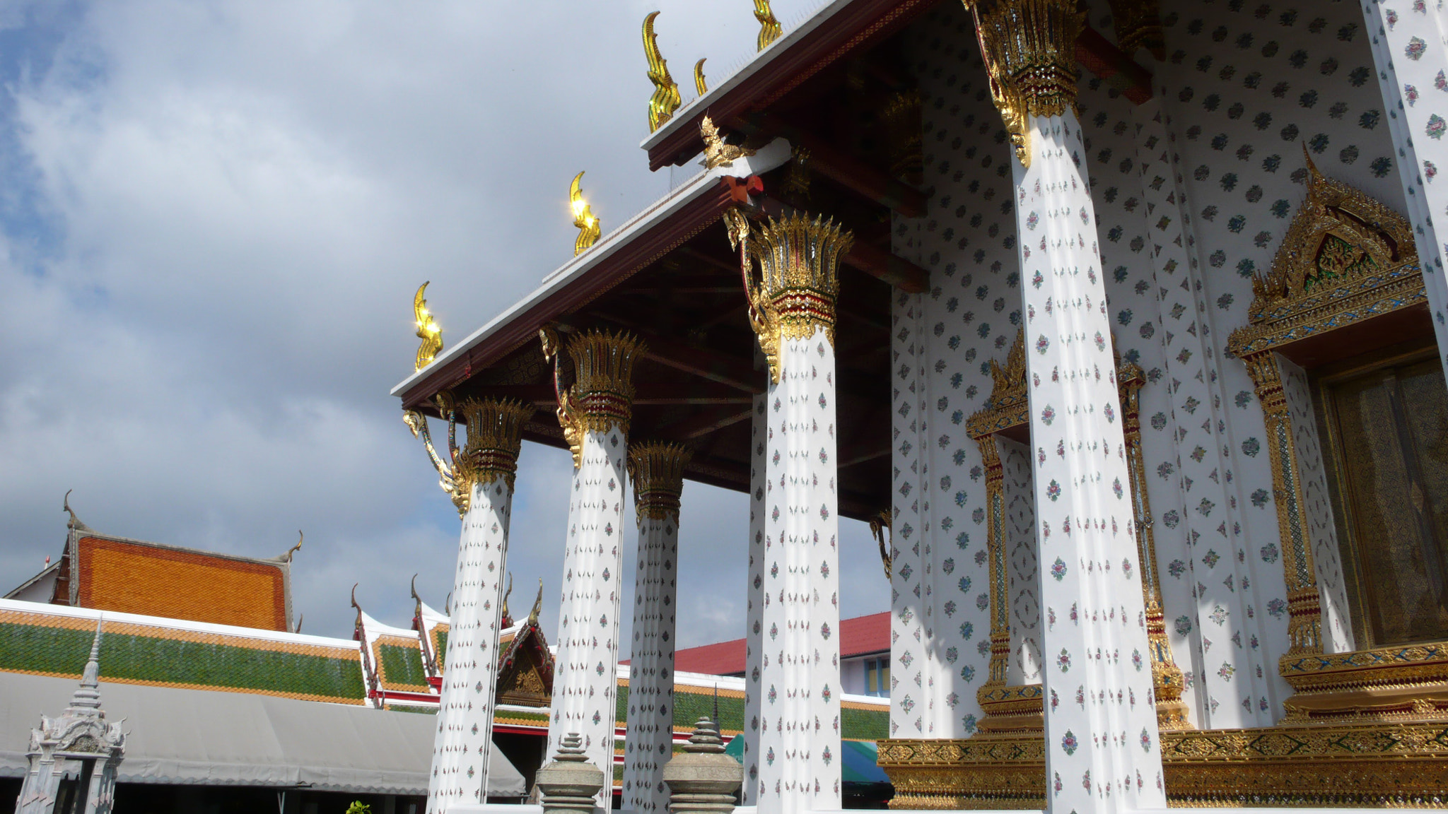 Leica D-LUX 3 sample photo. Wat arun temple photography