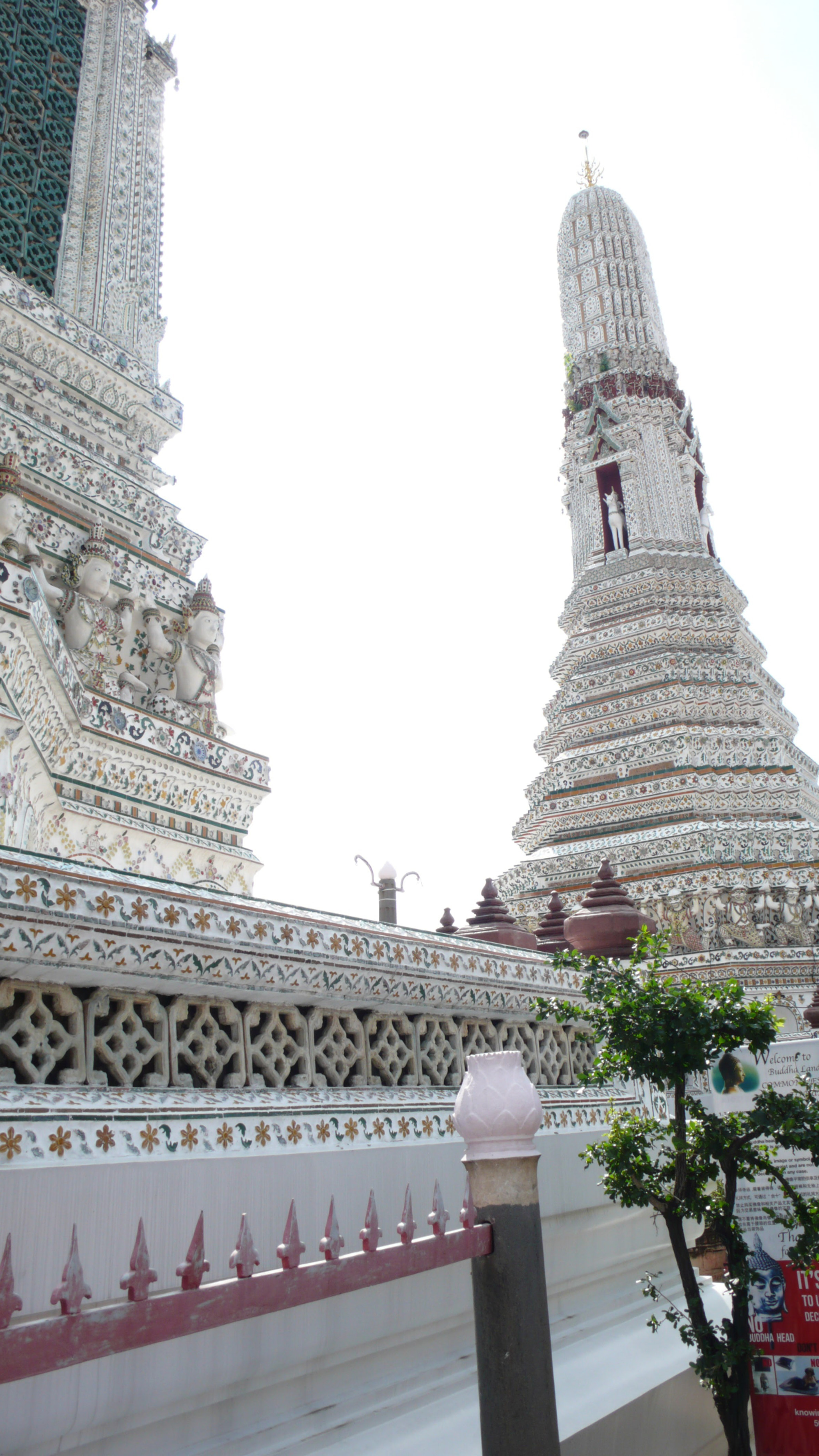 Leica D-LUX 3 sample photo. Wat arun temple photography