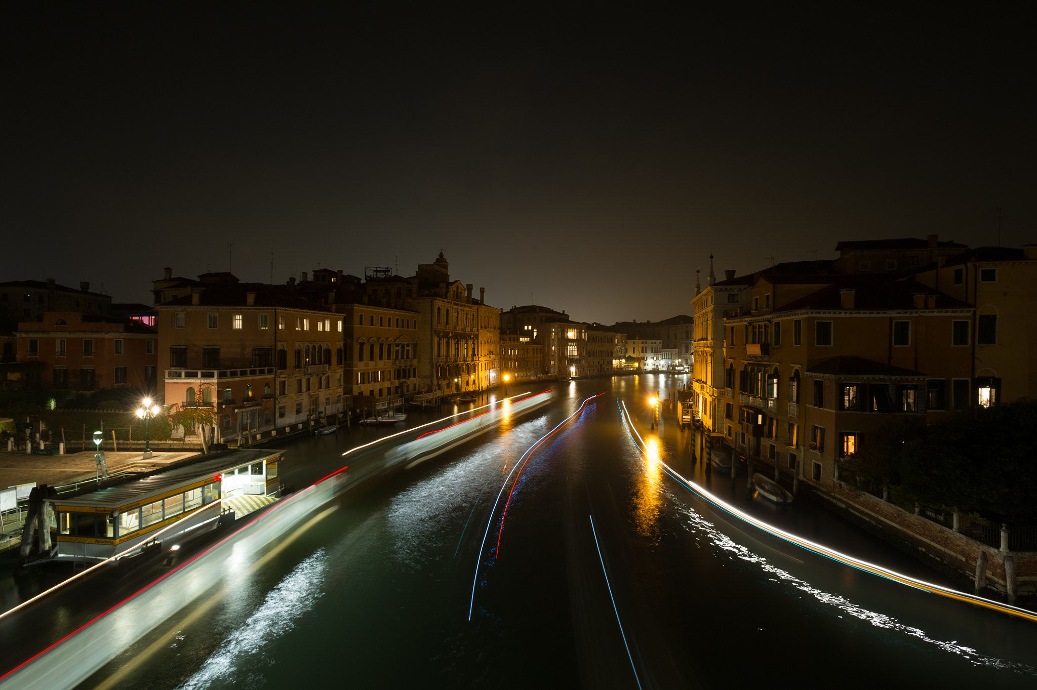 Nikon D3S + Nikon AF-S Nikkor 17-35mm F2.8D ED-IF sample photo. Light trails photography