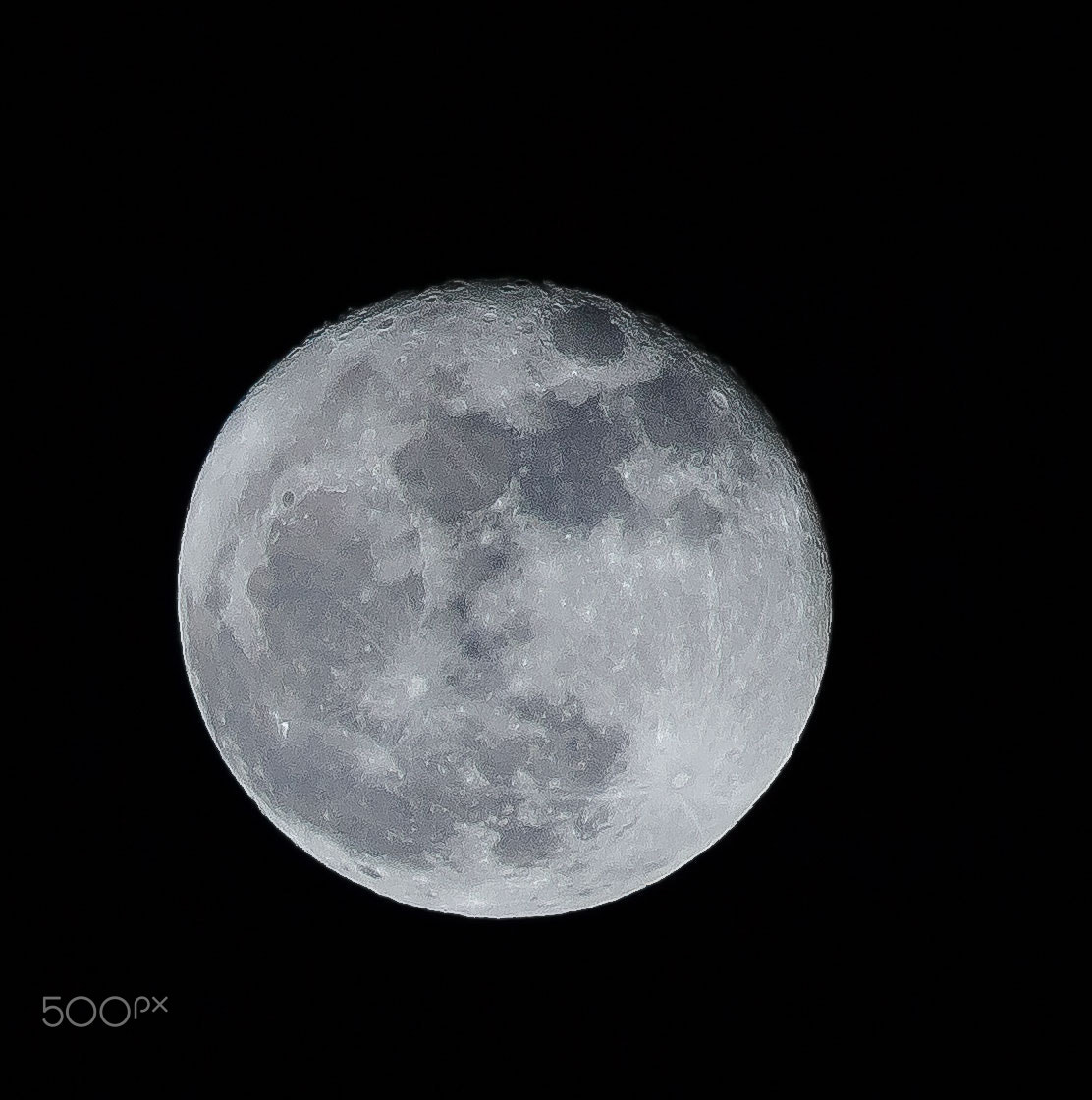 Canon EOS 650D (EOS Rebel T4i / EOS Kiss X6i) + EF75-300mm f/4-5.6 sample photo. Super moon photography