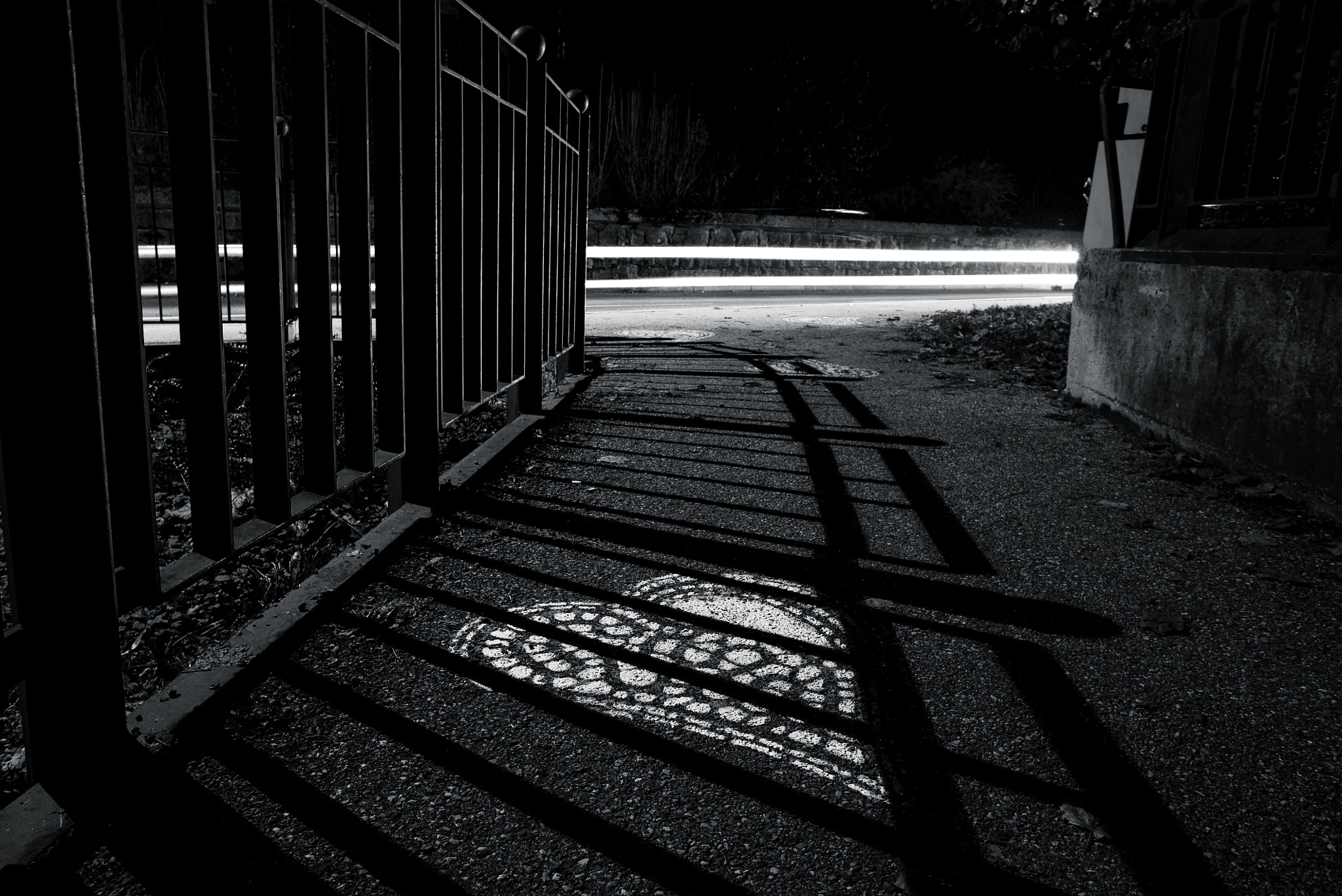 Tamron 18-270mm F3.5-6.3 Di II PZD sample photo. Chained heart photography
