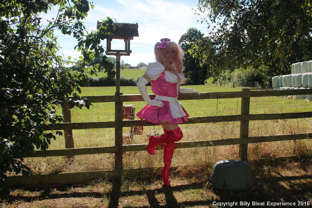 Canon EF-S 18-55mm F3.5-5.6 II sample photo. Pretty in pink? photography