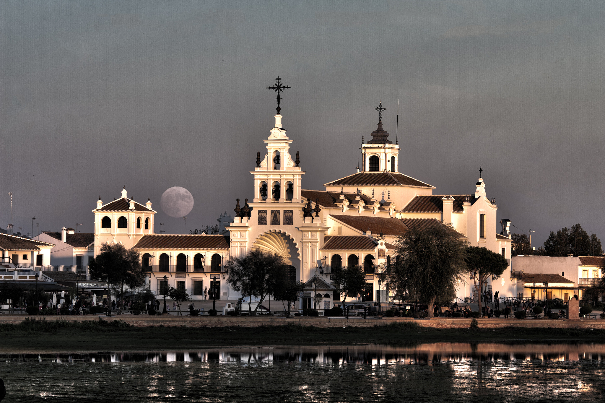 Canon EOS 30D + Canon EF 70-200mm F4L IS USM sample photo. Ermita rocio full moon photography