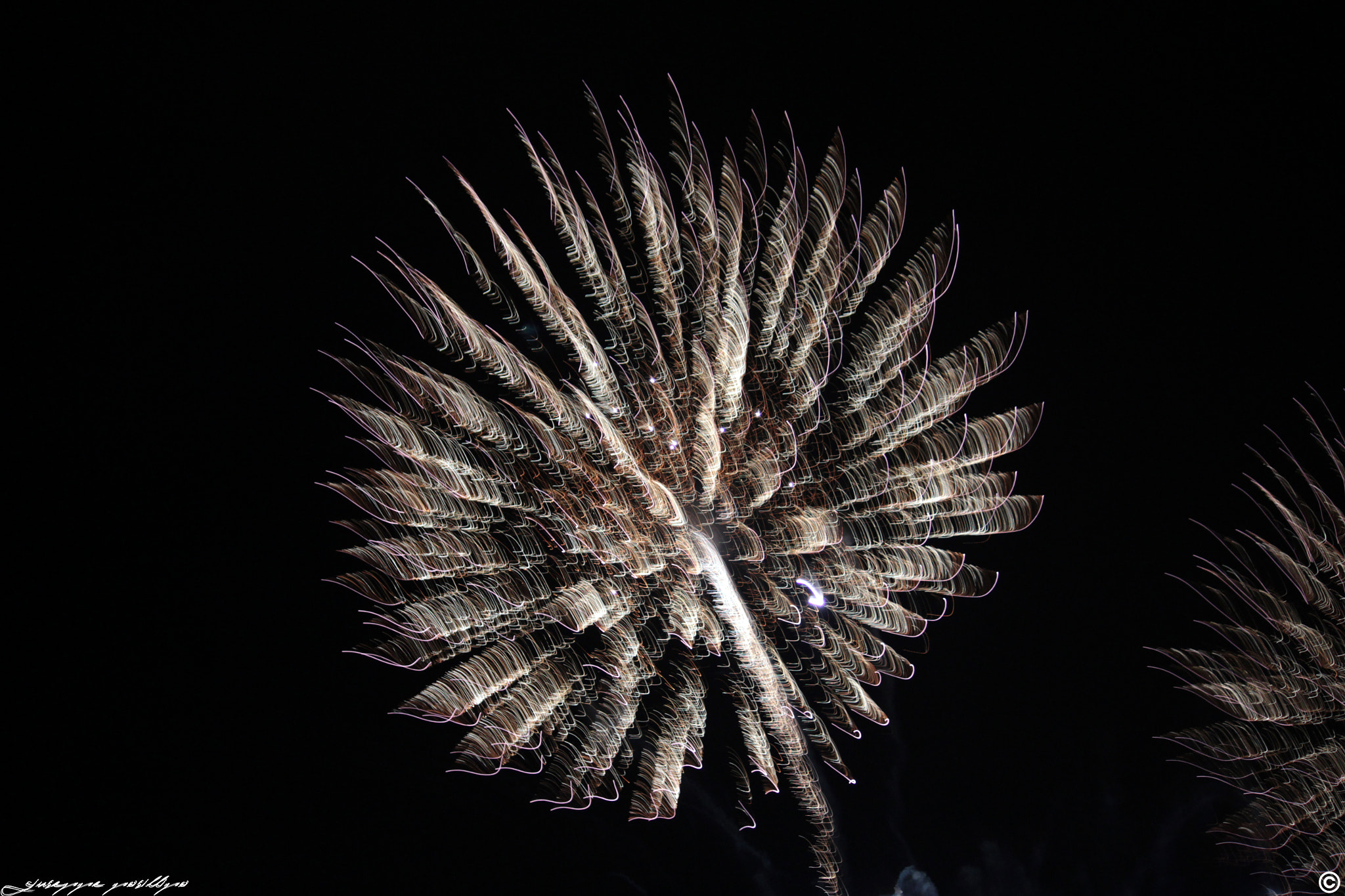 Canon EF-S 55-250mm F4-5.6 IS sample photo. Fuochi artificiali photography