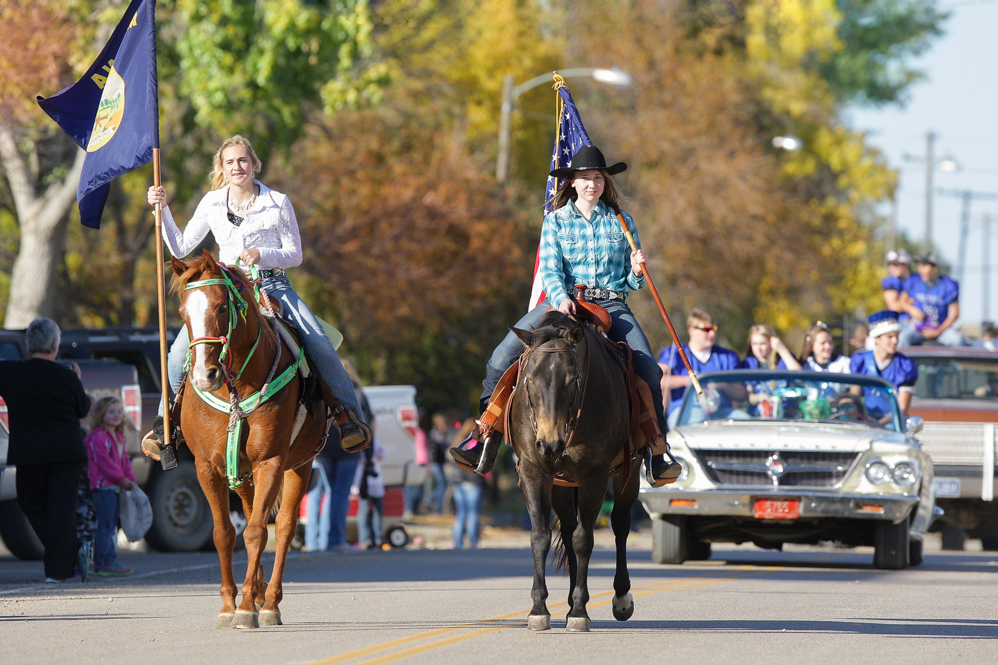 Canon EF 300mm F2.8L IS USM sample photo. Homecoming photography