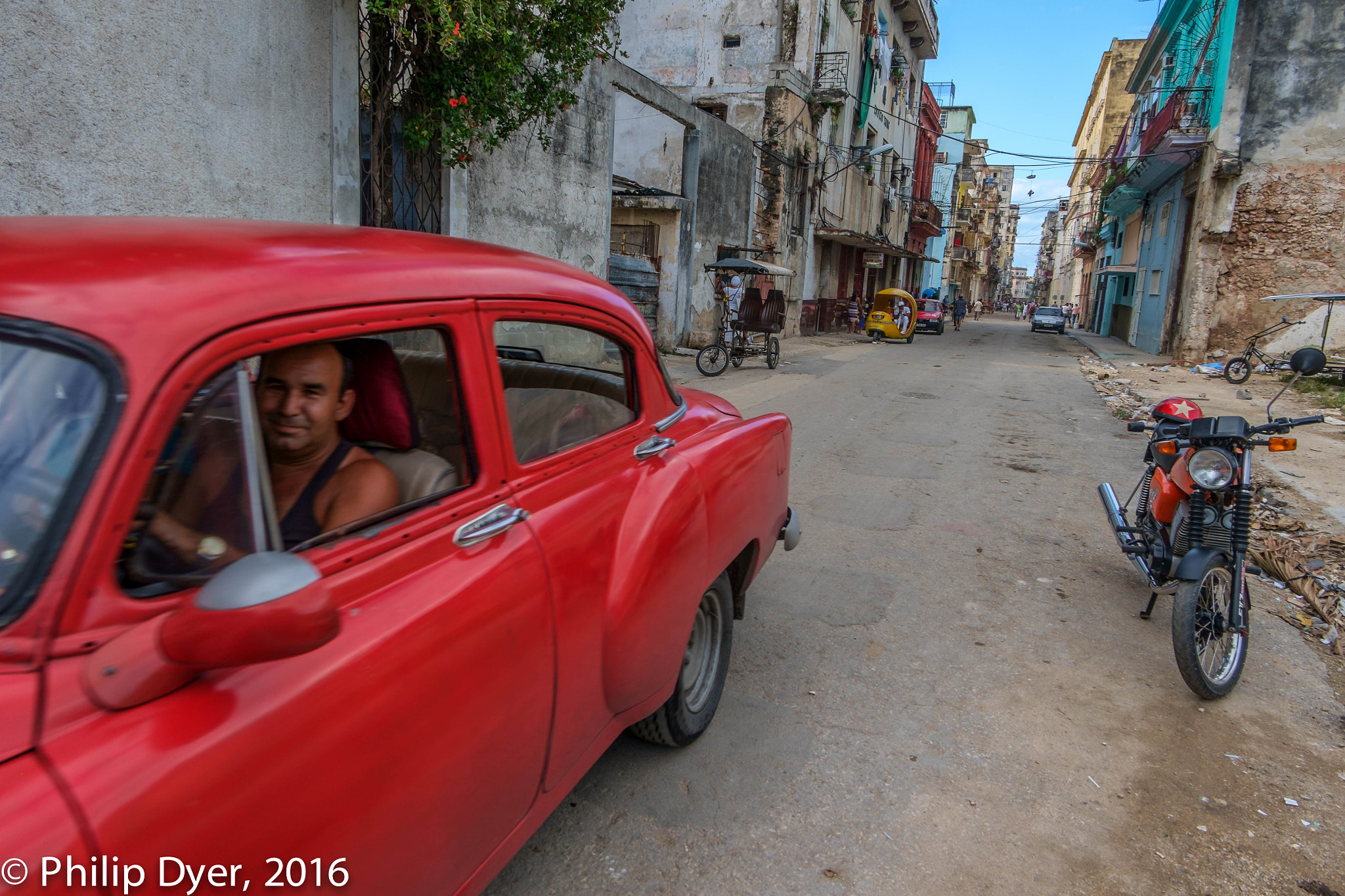 Fujifilm XC 16-50mm F3.5-5.6 OIS sample photo. Classic american car in central havana, cuba photography