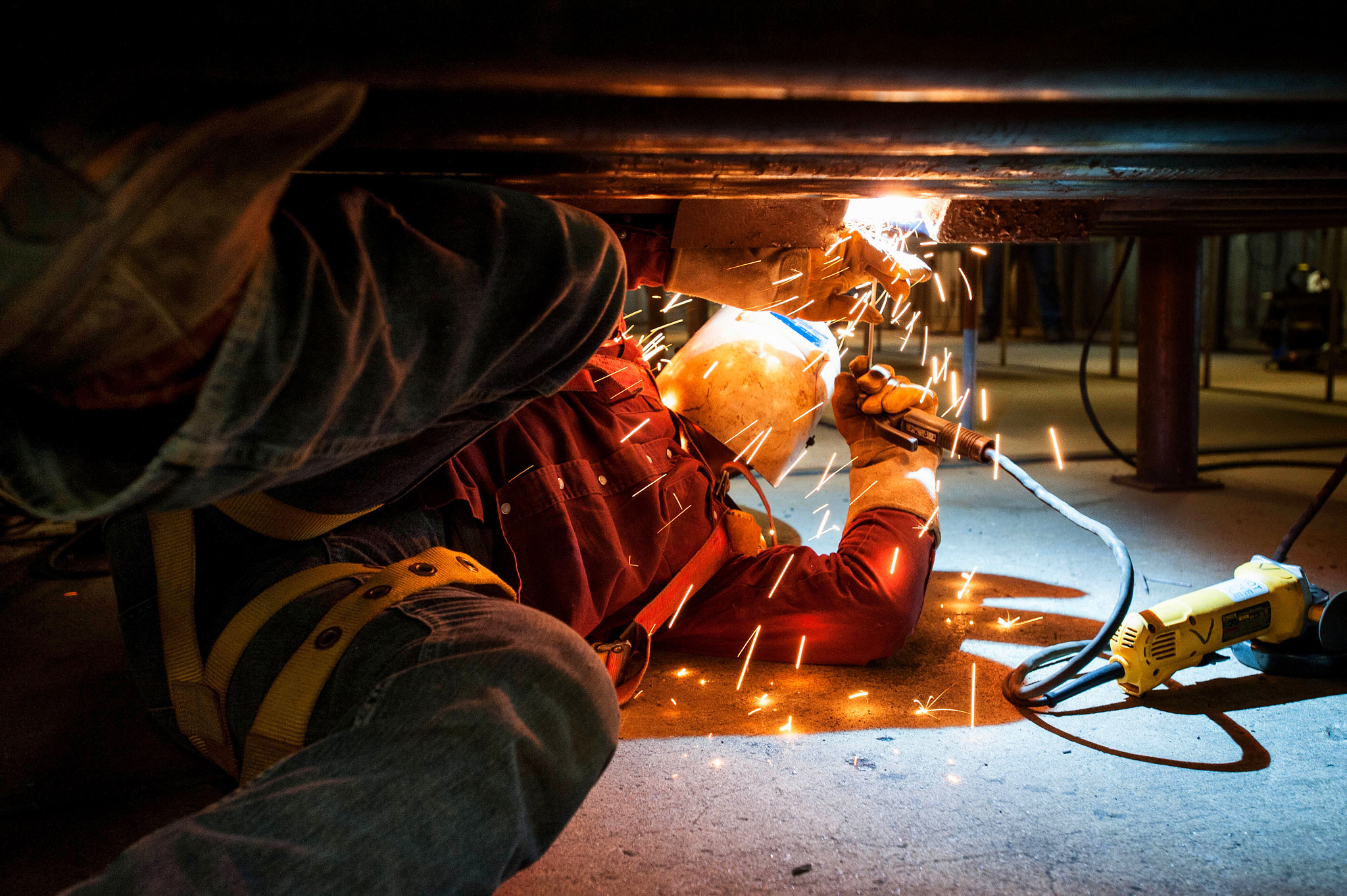 Nikon AF-S Nikkor 17-35mm F2.8D ED-IF sample photo. Welding student (frame #1) photography