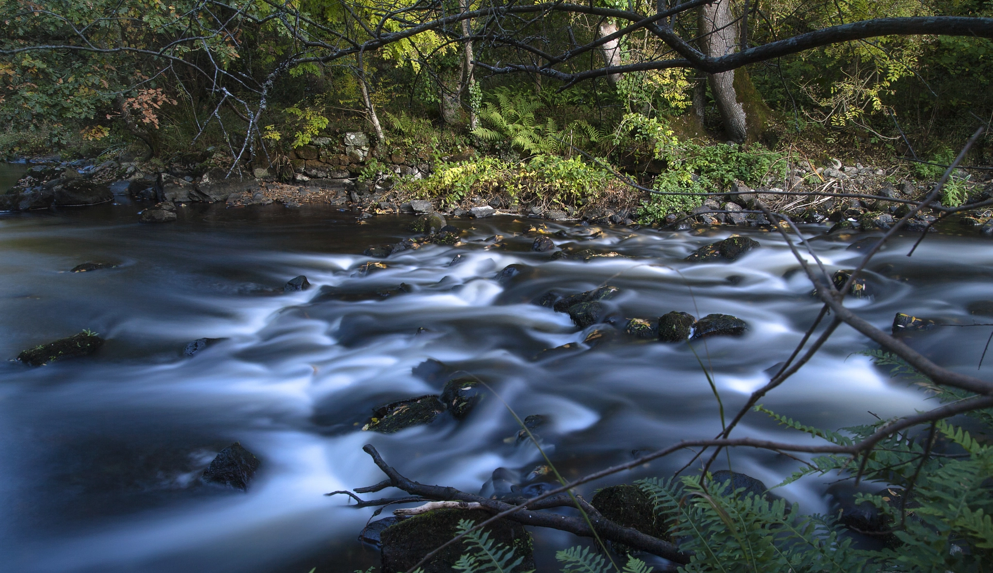 Tamron SP AF 17-50mm F2.8 XR Di II LD Aspherical (IF) sample photo. Cry a river photography