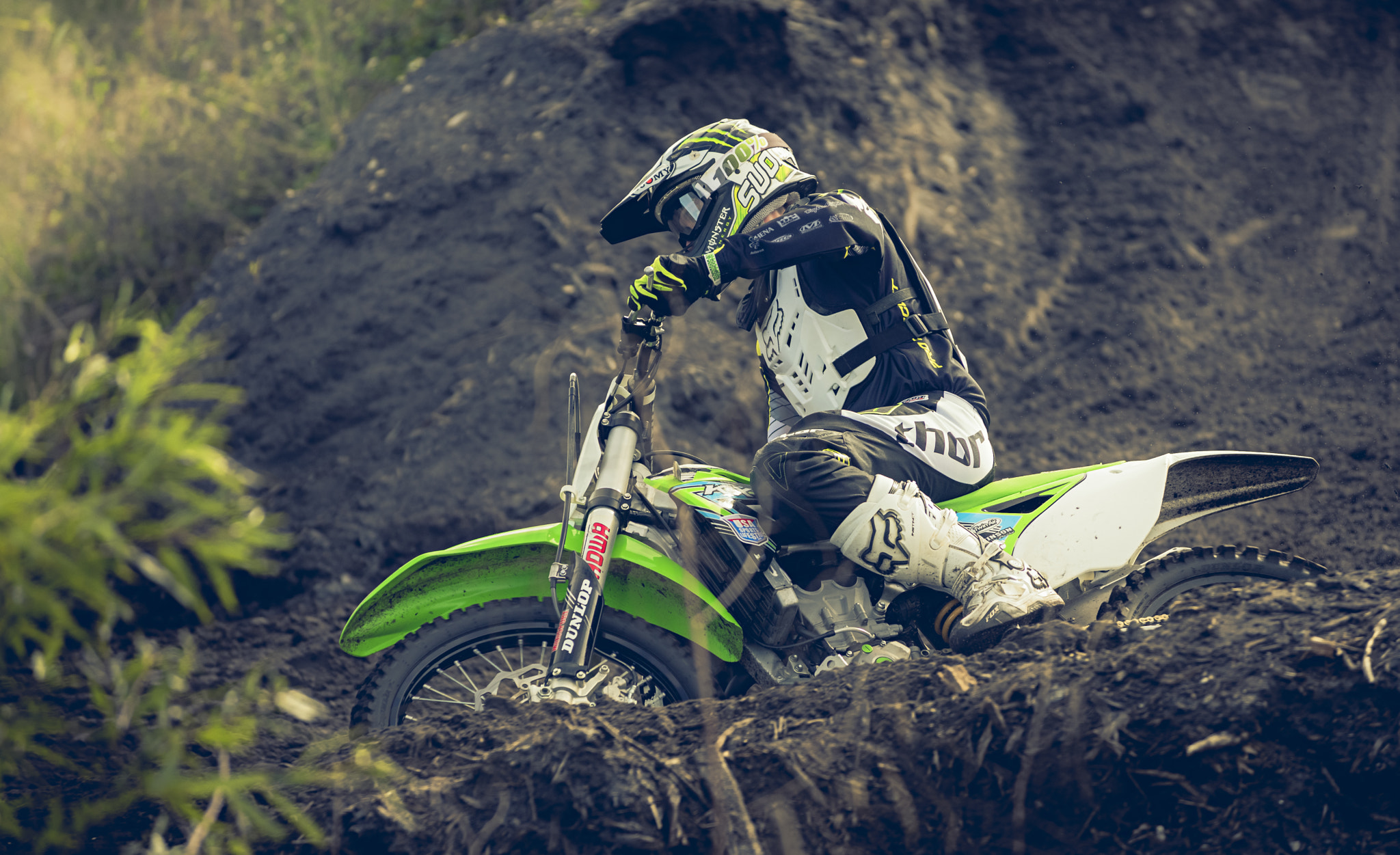 AF-S Zoom-Nikkor 80-200mm f/2.8D IF-ED sample photo. Motocross photography