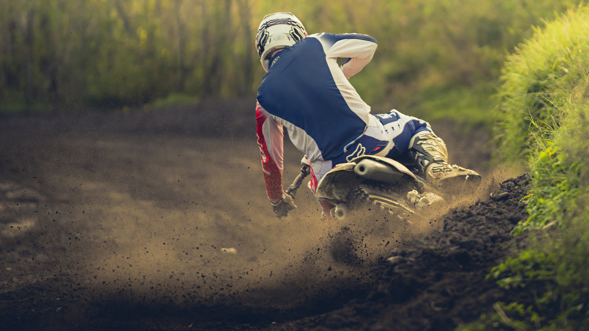 AF-S Zoom-Nikkor 80-200mm f/2.8D IF-ED sample photo. Motocross photography