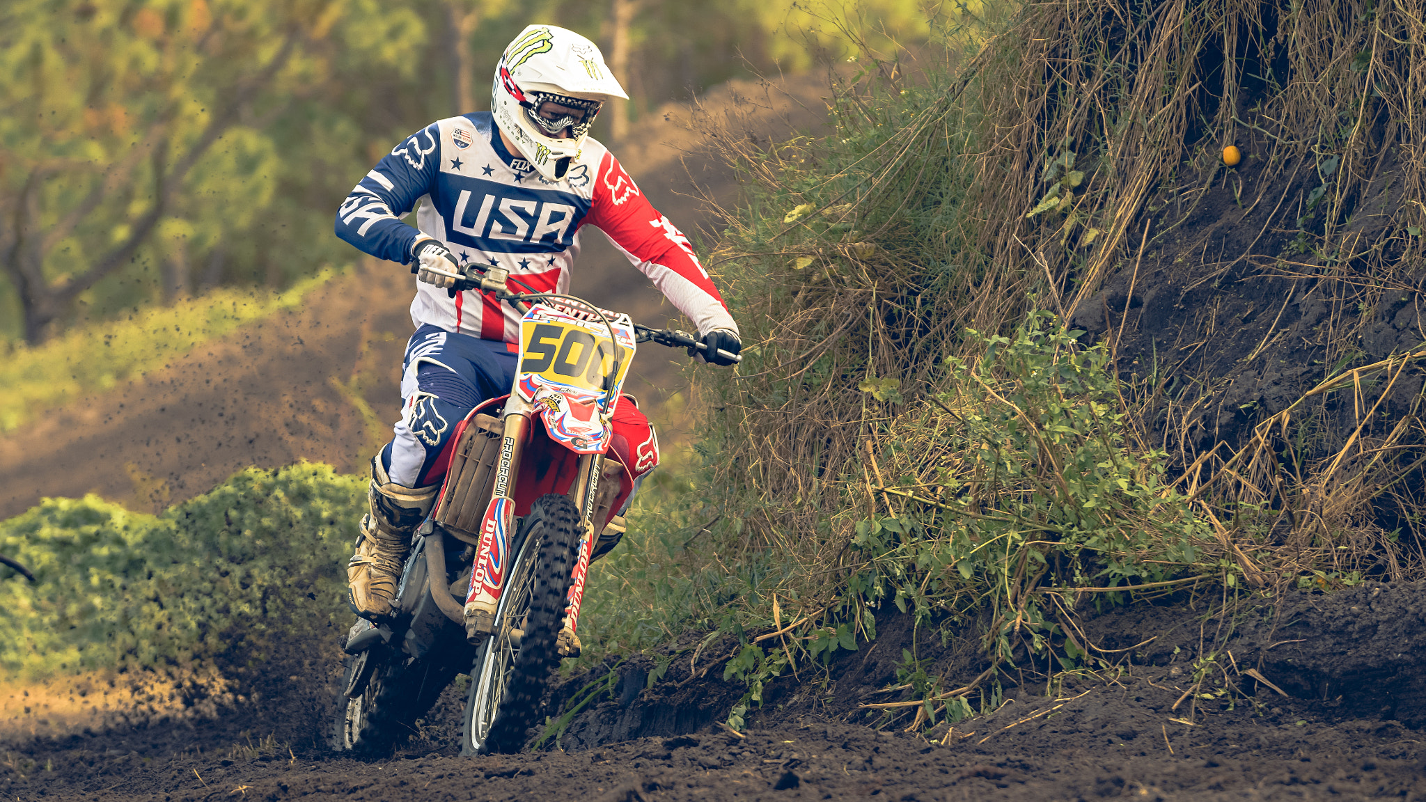 AF-S Zoom-Nikkor 80-200mm f/2.8D IF-ED sample photo. Motocross photography