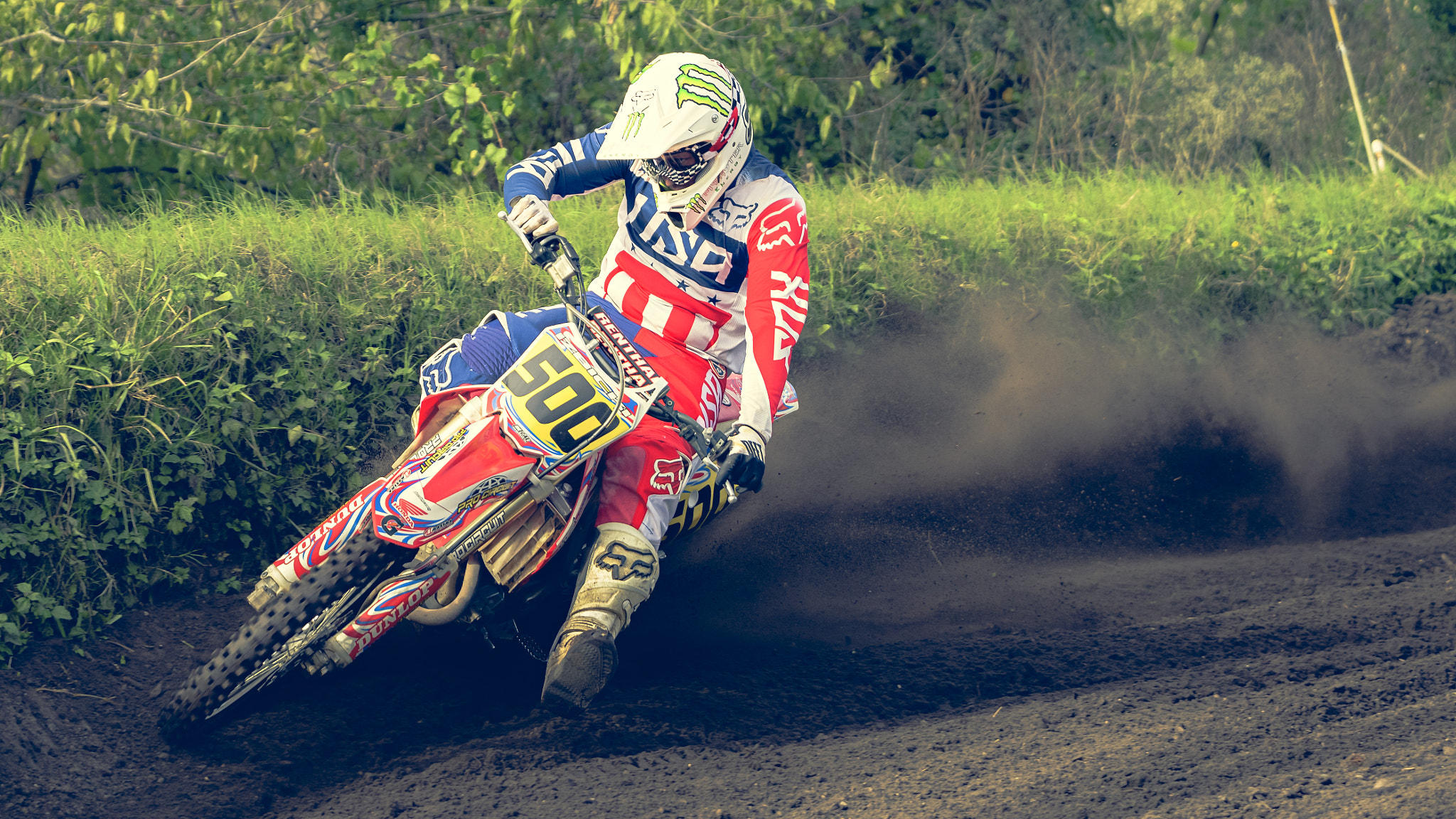 AF-S Zoom-Nikkor 80-200mm f/2.8D IF-ED sample photo. Motocross photography