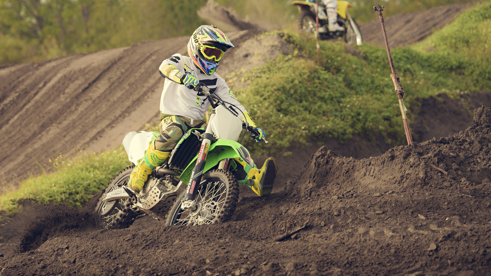 AF-S Zoom-Nikkor 80-200mm f/2.8D IF-ED sample photo. Motocross photography