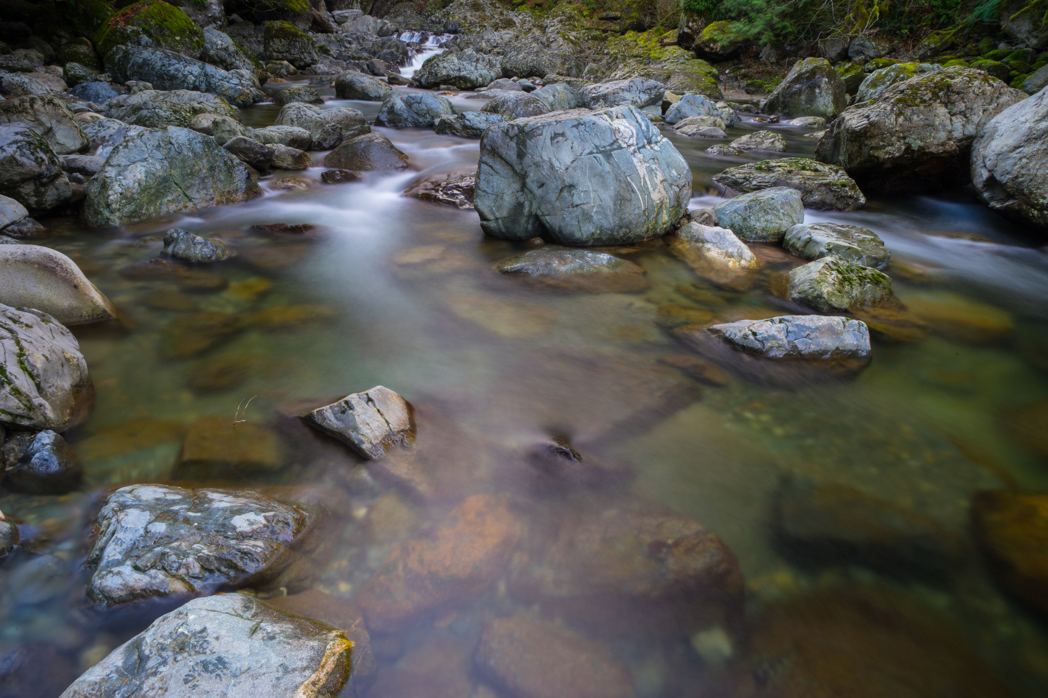 E 21mm F2.8 sample photo. River photography