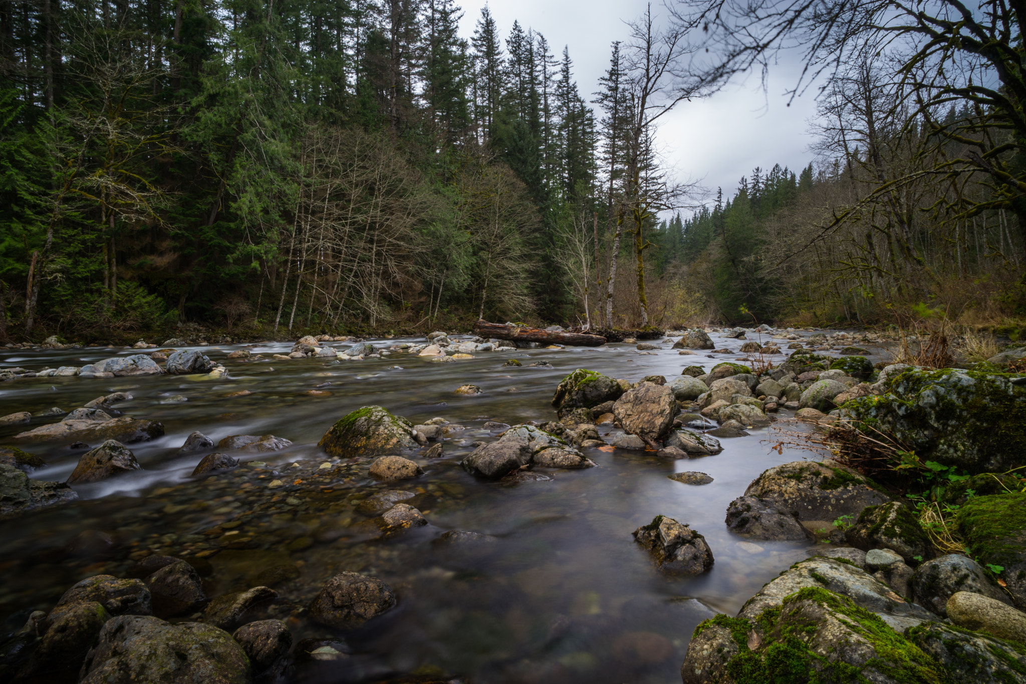 E 21mm F2.8 sample photo. River photography