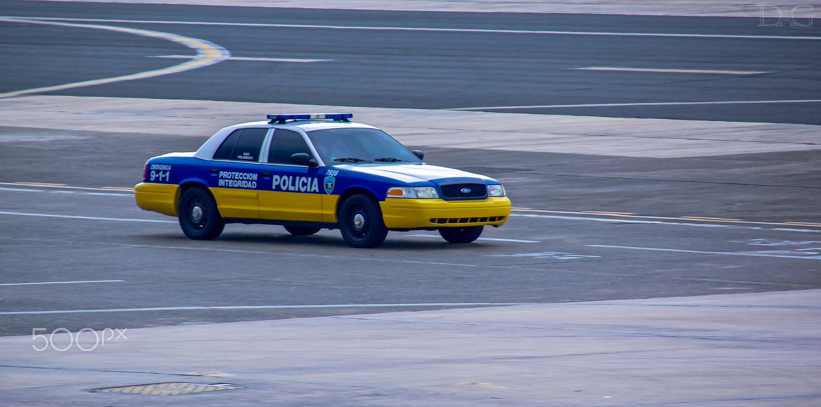 Sigma 18-250mm F3.5-6.3 DC OS HSM sample photo. Policia 7659 photography