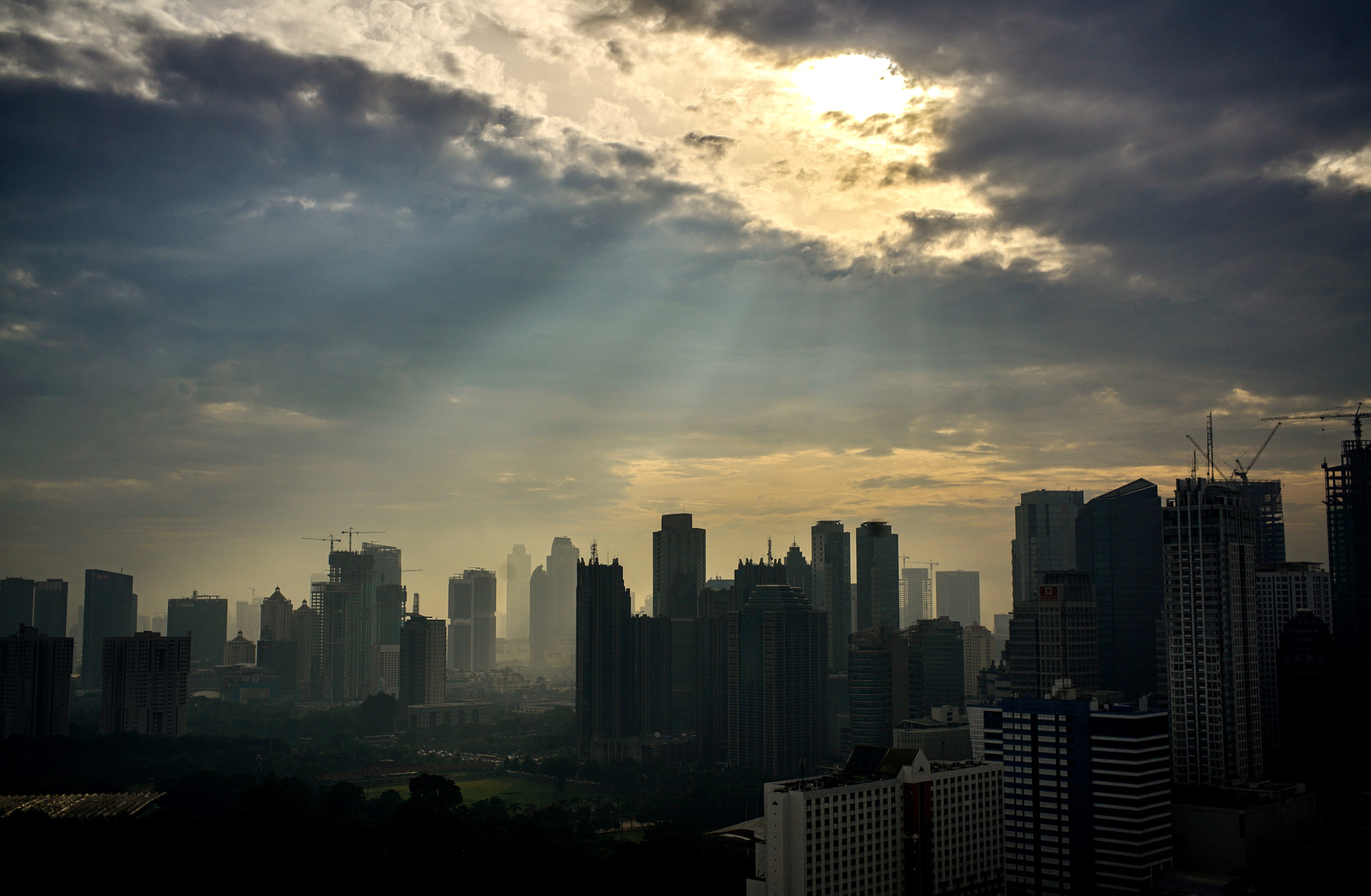 DT 40mm F2.8 SAM sample photo. Late morning photography