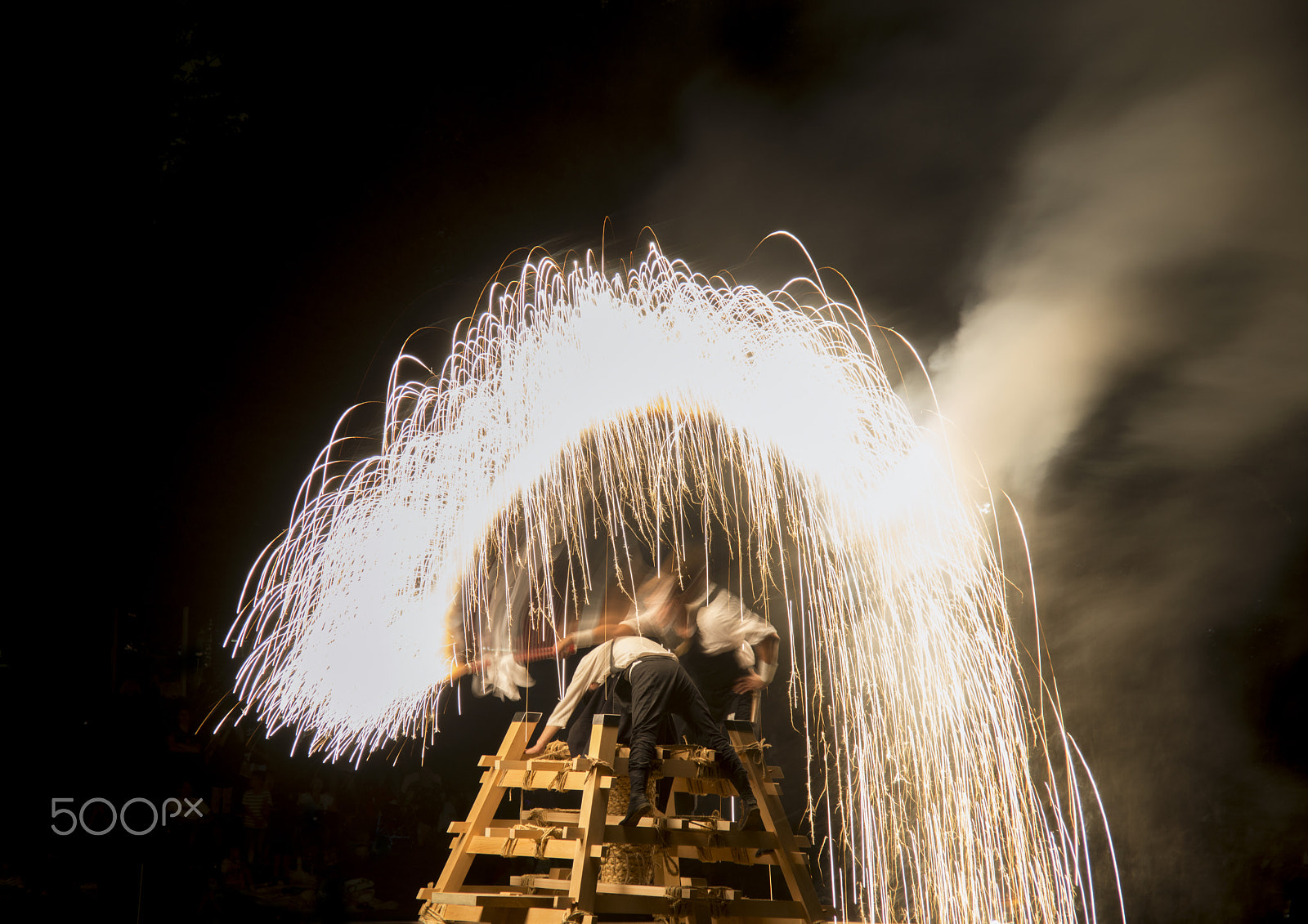 Nikon D800E sample photo. Hand-held fireworks 4 photography