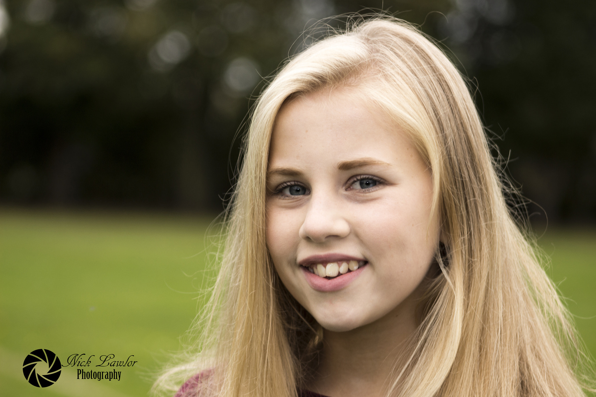 Canon EOS 100D (EOS Rebel SL1 / EOS Kiss X7) + EF75-300mm f/4-5.6 sample photo. Angel headshot photography