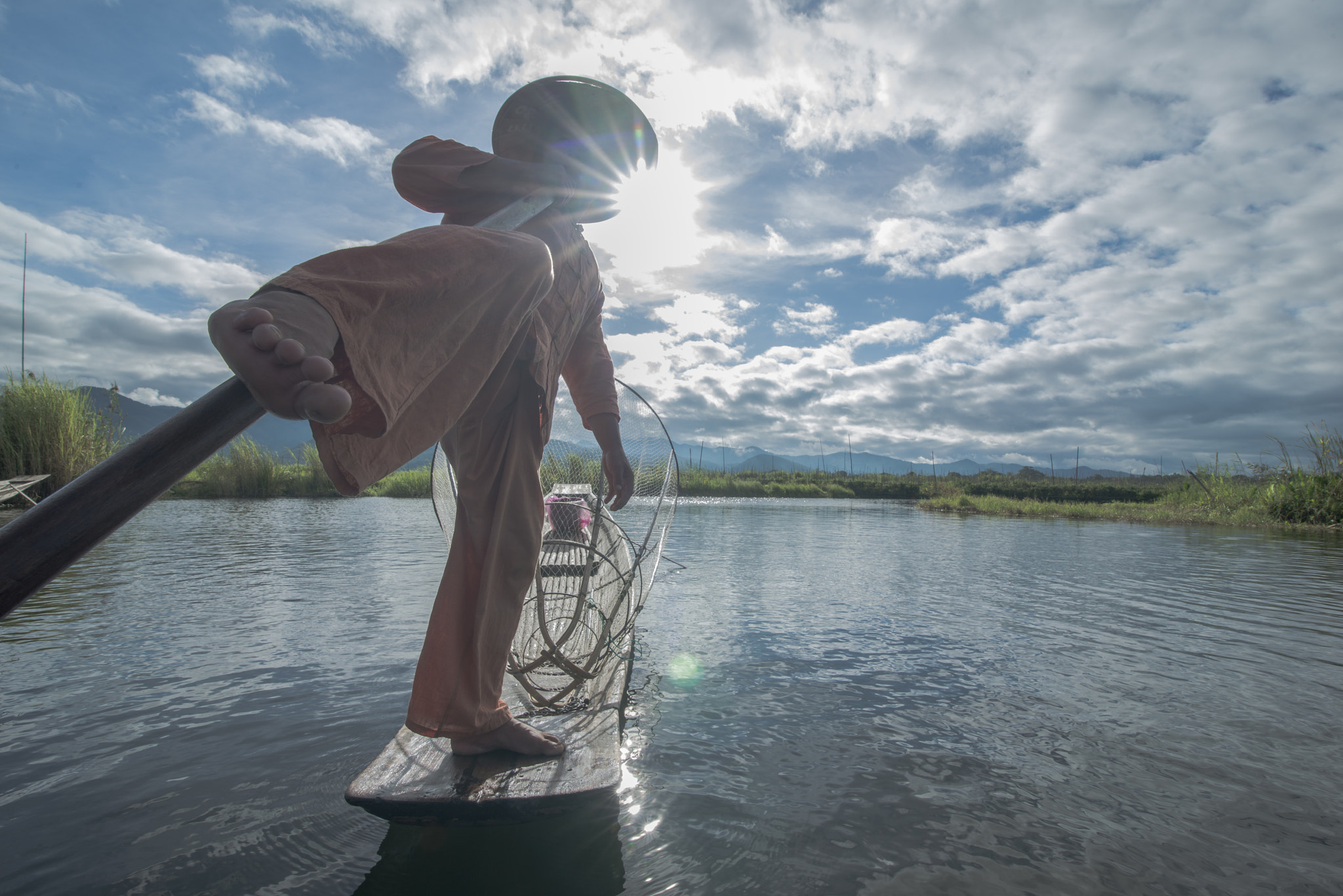 Nikon D800 + Tokina AT-X 16-28mm F2.8 Pro FX sample photo. Moving forward by using legs. photography