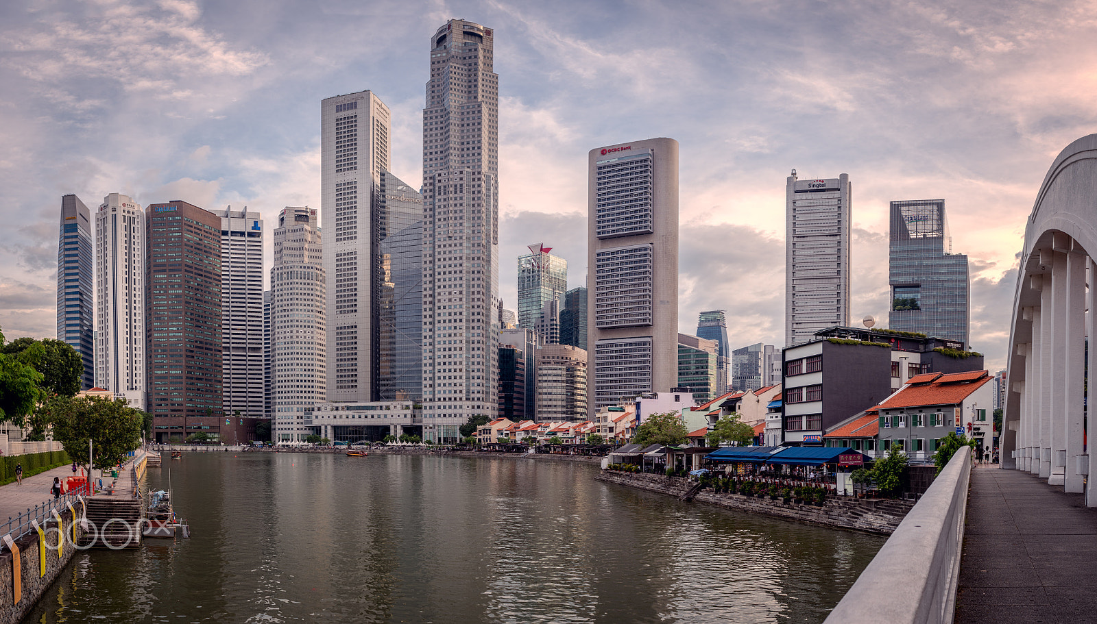 Nikon D800 + Nikon AF Nikkor 28mm F2.8D sample photo. Downtown singapore from elgin bridge photography