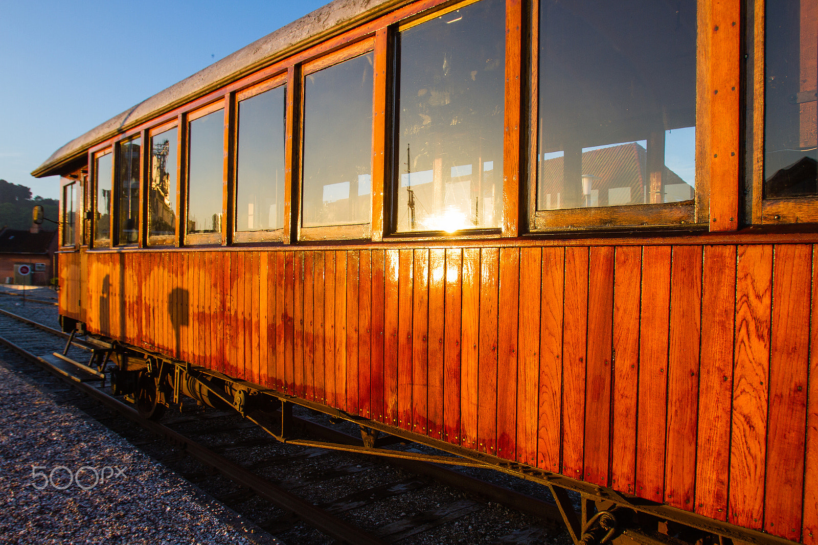 Canon EOS 7D + Canon EF 16-35mm F2.8L USM sample photo. The wagon photography