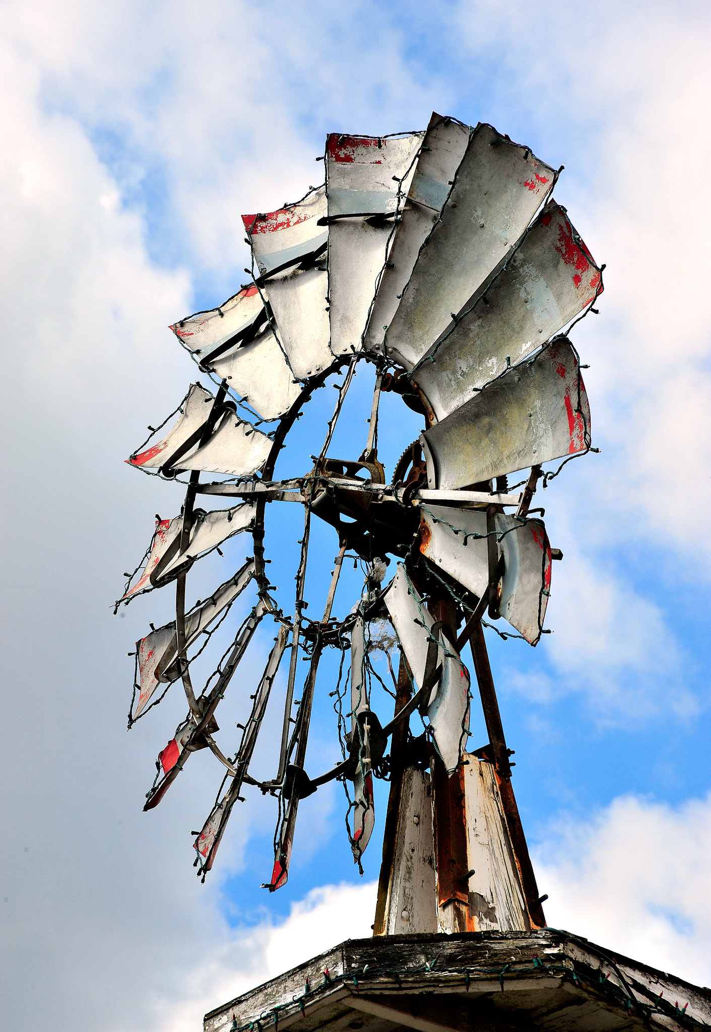 Nikon D3 + Nikon AF-S Nikkor 24-120mm F3.5-5.6G ED-IF VR sample photo. Old windmill abstract. photography