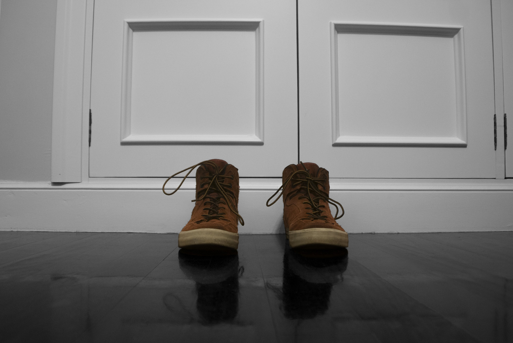 Sony Alpha DSLR-A330 sample photo. Boots photography