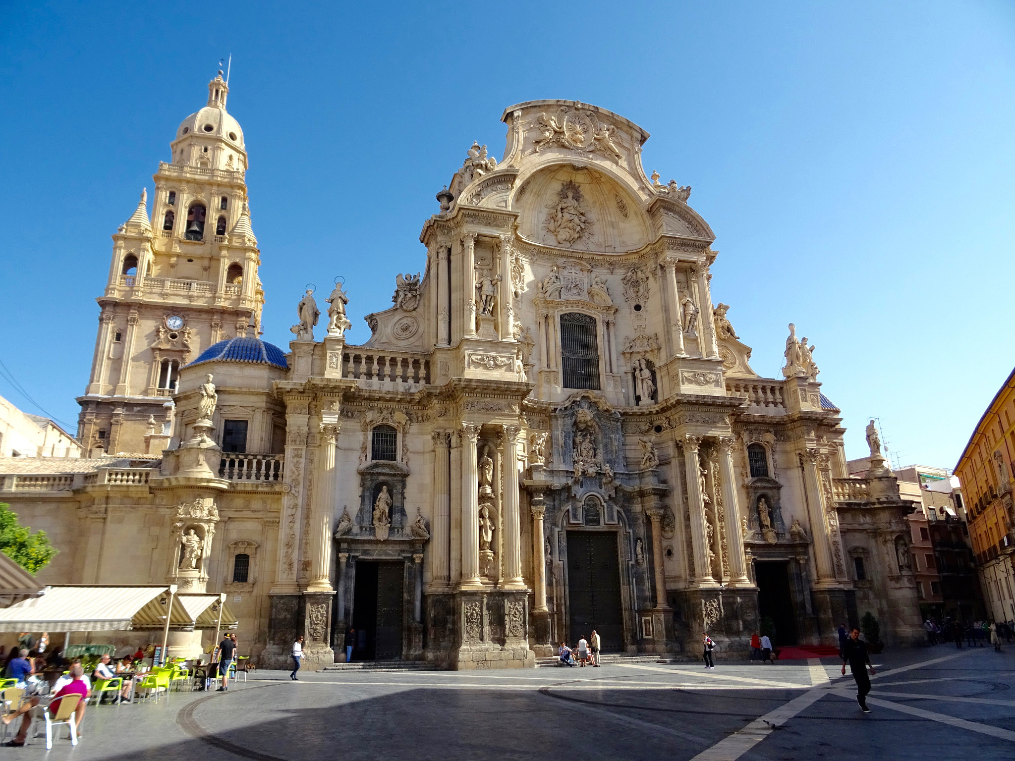 Sony DSC-HX60V + Sony 24-720mm F3.5-6.3 sample photo. Catedral de murcia. photography