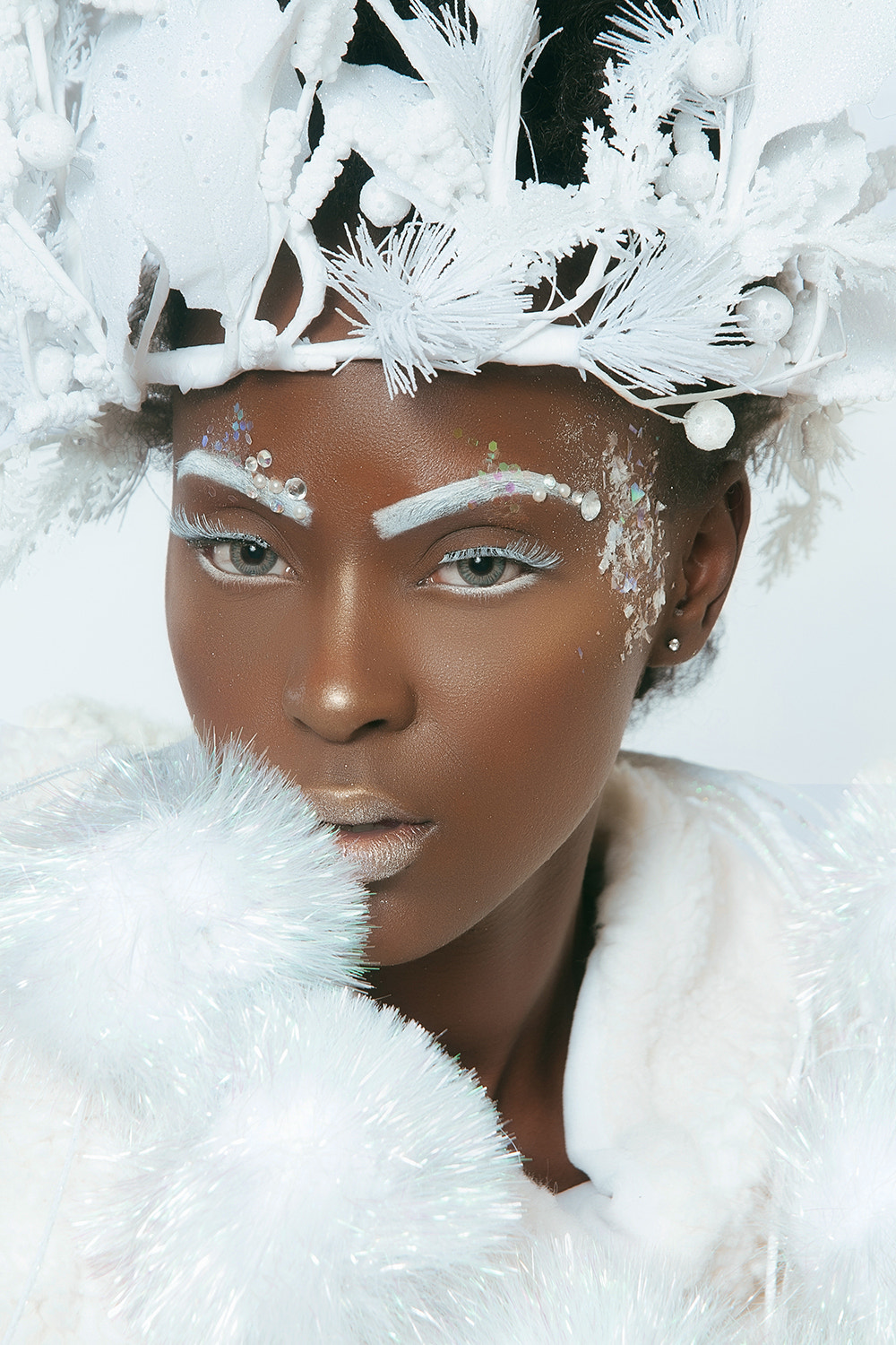 Nikon AF Nikkor 24-85mm F2.8-4D IF sample photo. Snow queen photography