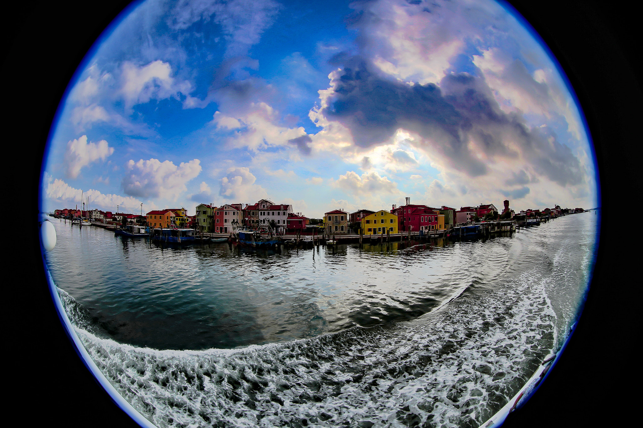 Canon EF 8-15mm F4L Fisheye USM sample photo. Img photography