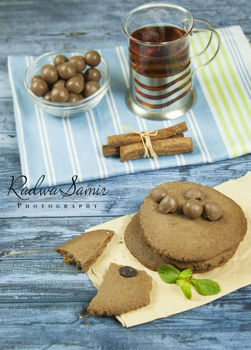 Canon EF 28-135mm F3.5-5.6 IS USM sample photo. Cookies 3 photography