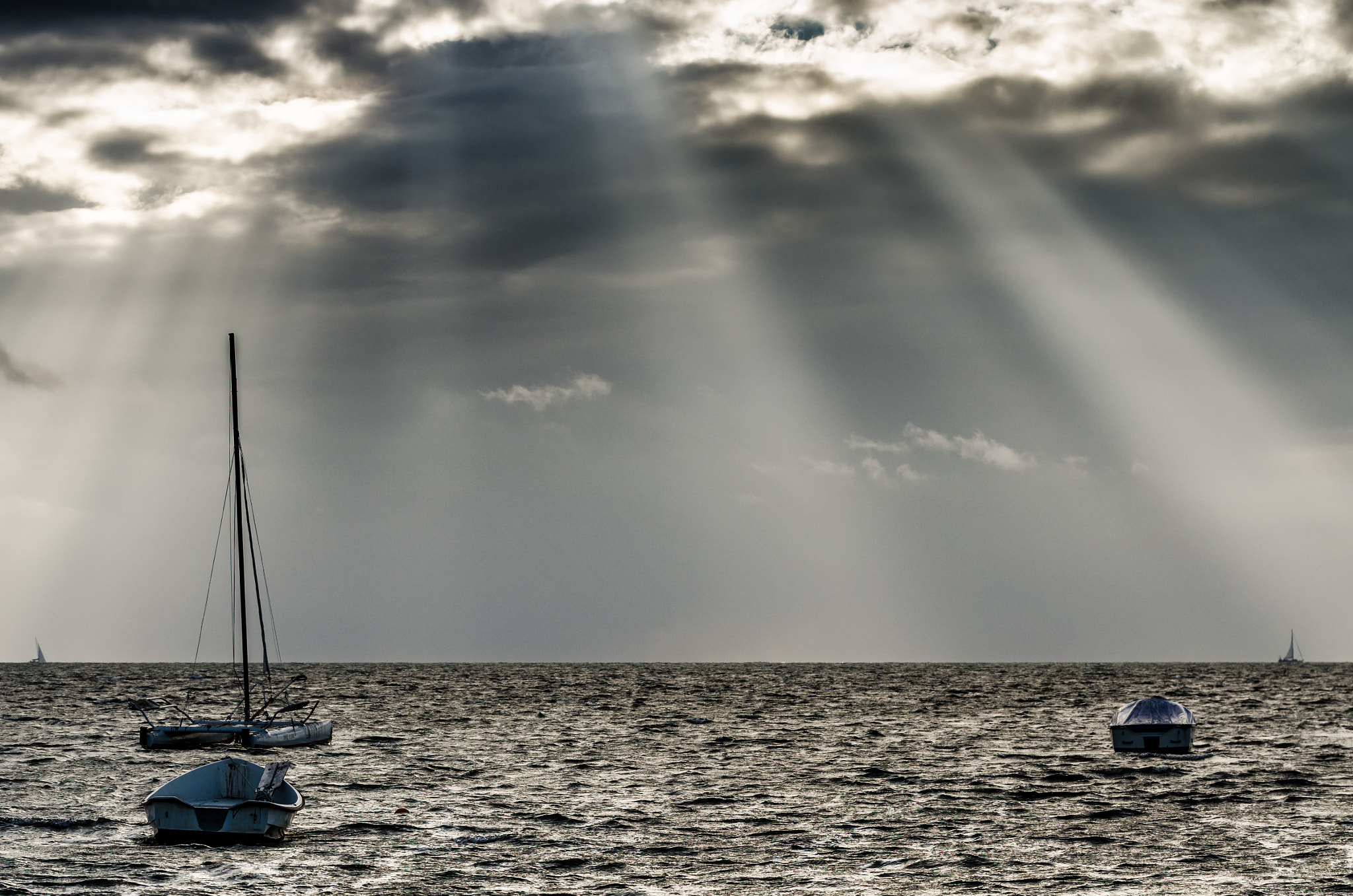 Tamron SP 70-200mm F2.8 Di VC USD sample photo. Sun break through photography
