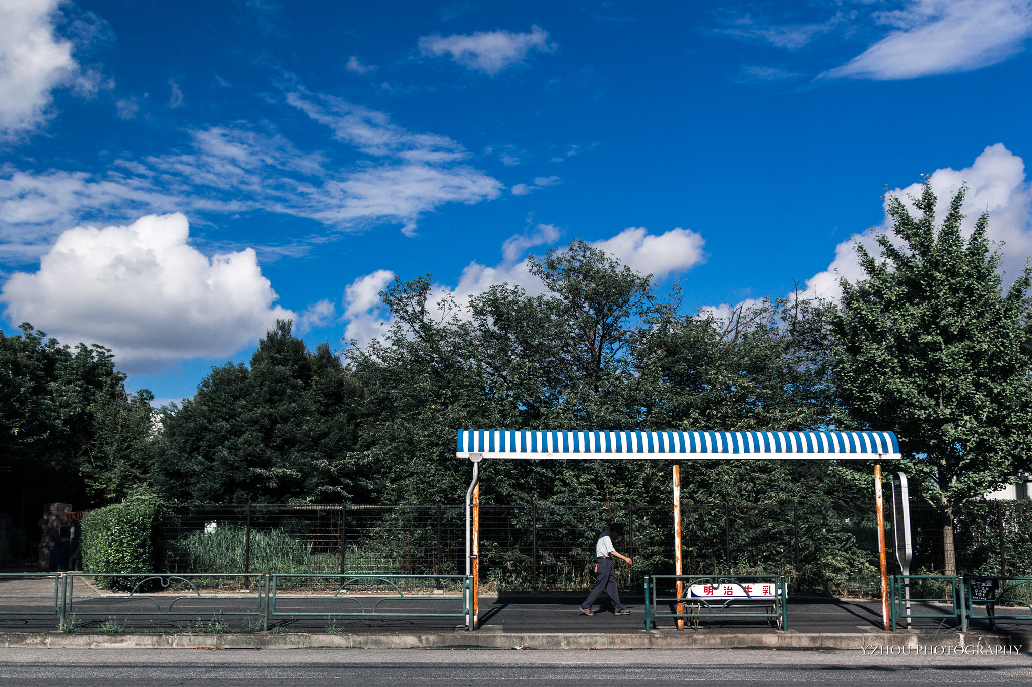 Canon EOS 60D sample photo. Bus stop photography