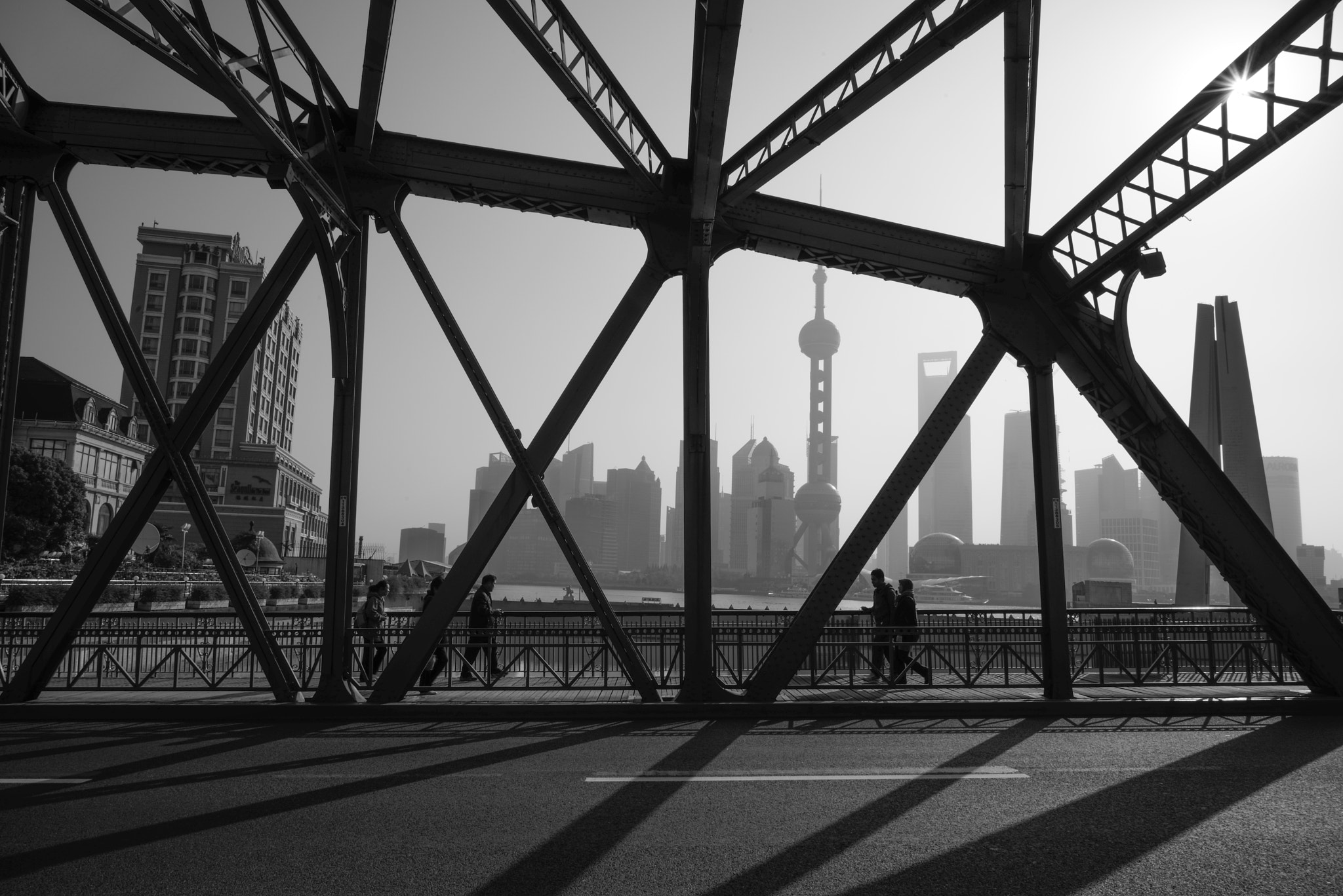 Nikon AF Nikkor 24-85mm F2.8-4D IF sample photo. Waibaidu steel bridge, pudong photography