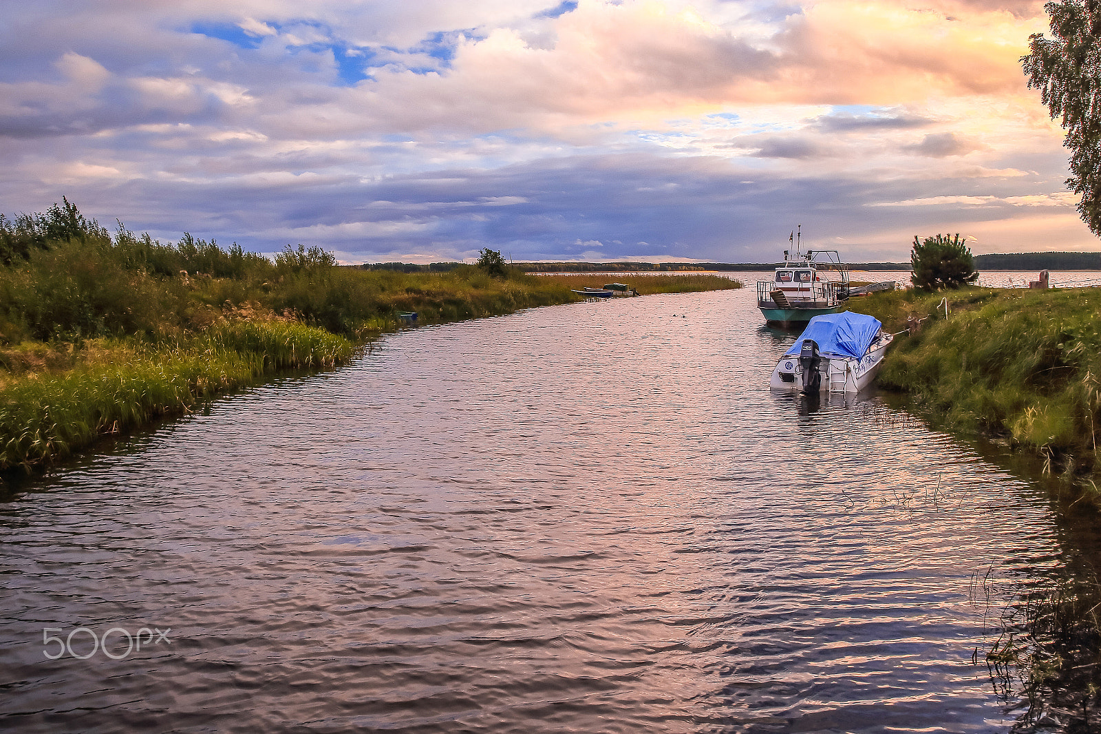 Canon EF 28-80mm f/2.8-4L sample photo. The beautiful outdoor evening photography