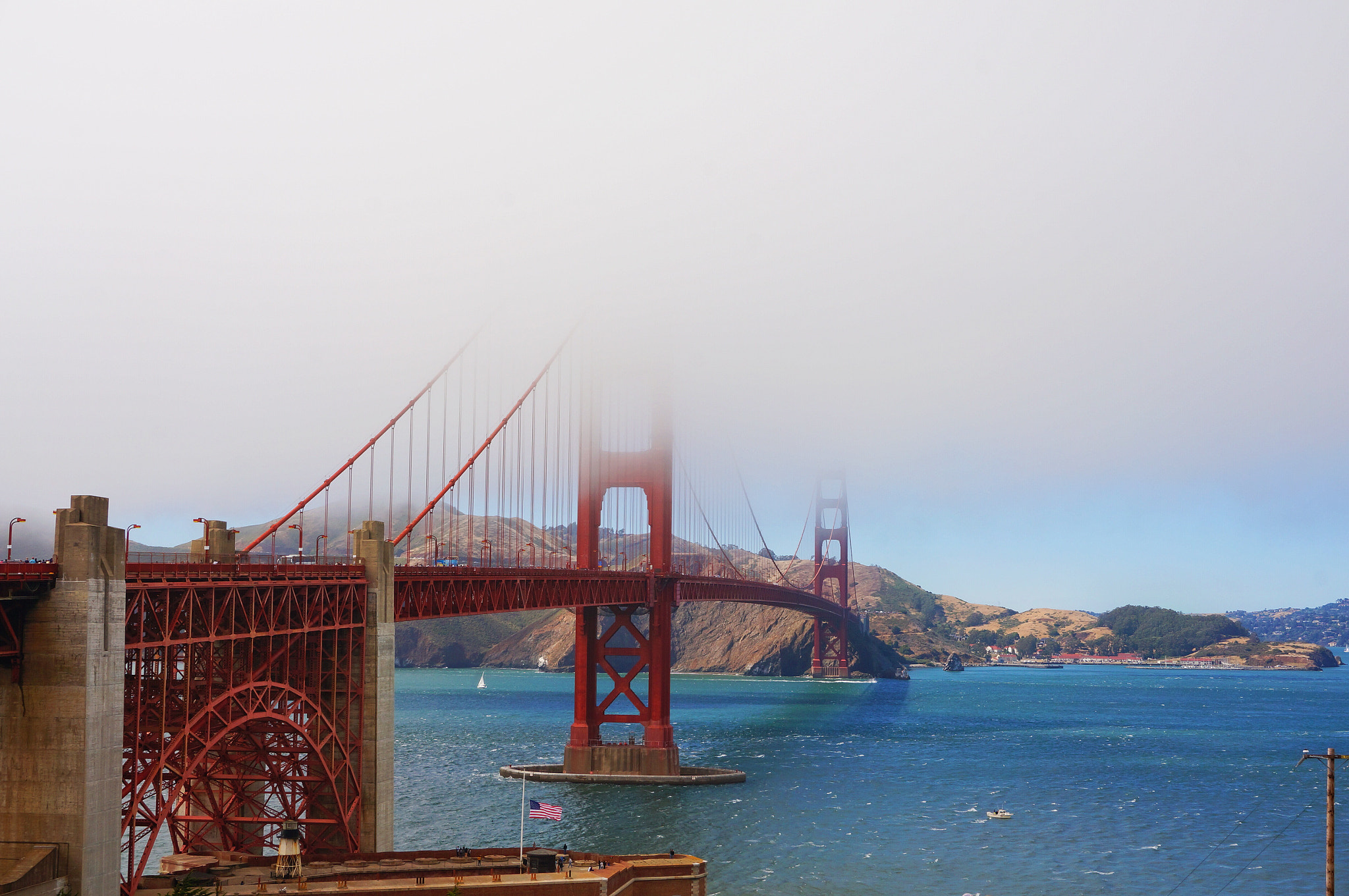 Sony Alpha NEX-5T + Sony E 18-50mm F4-5.6 sample photo. Golden gate bridge in mist=) photography